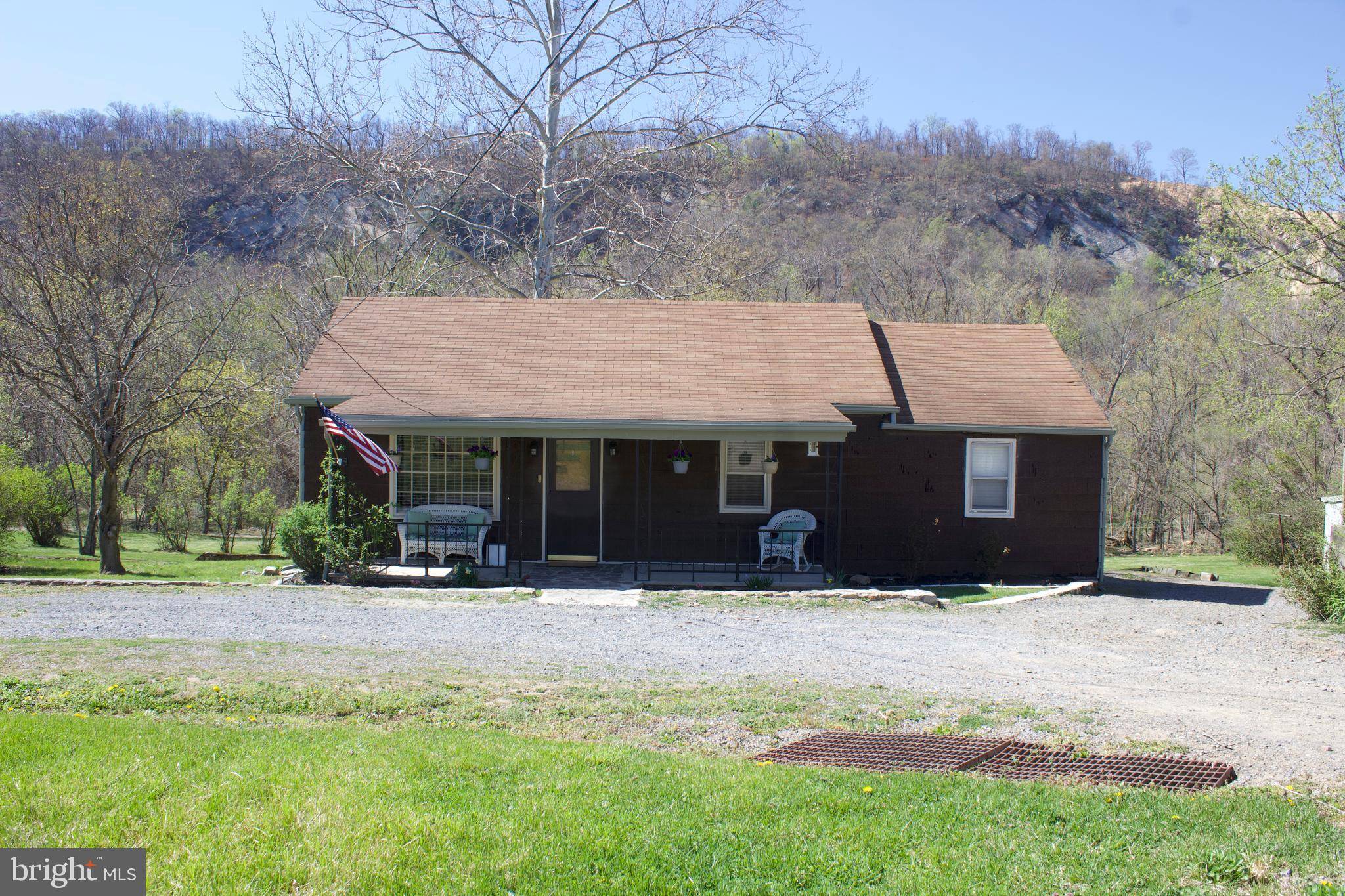 Berkeley Springs, WV 25411,623 HARRISON AVE