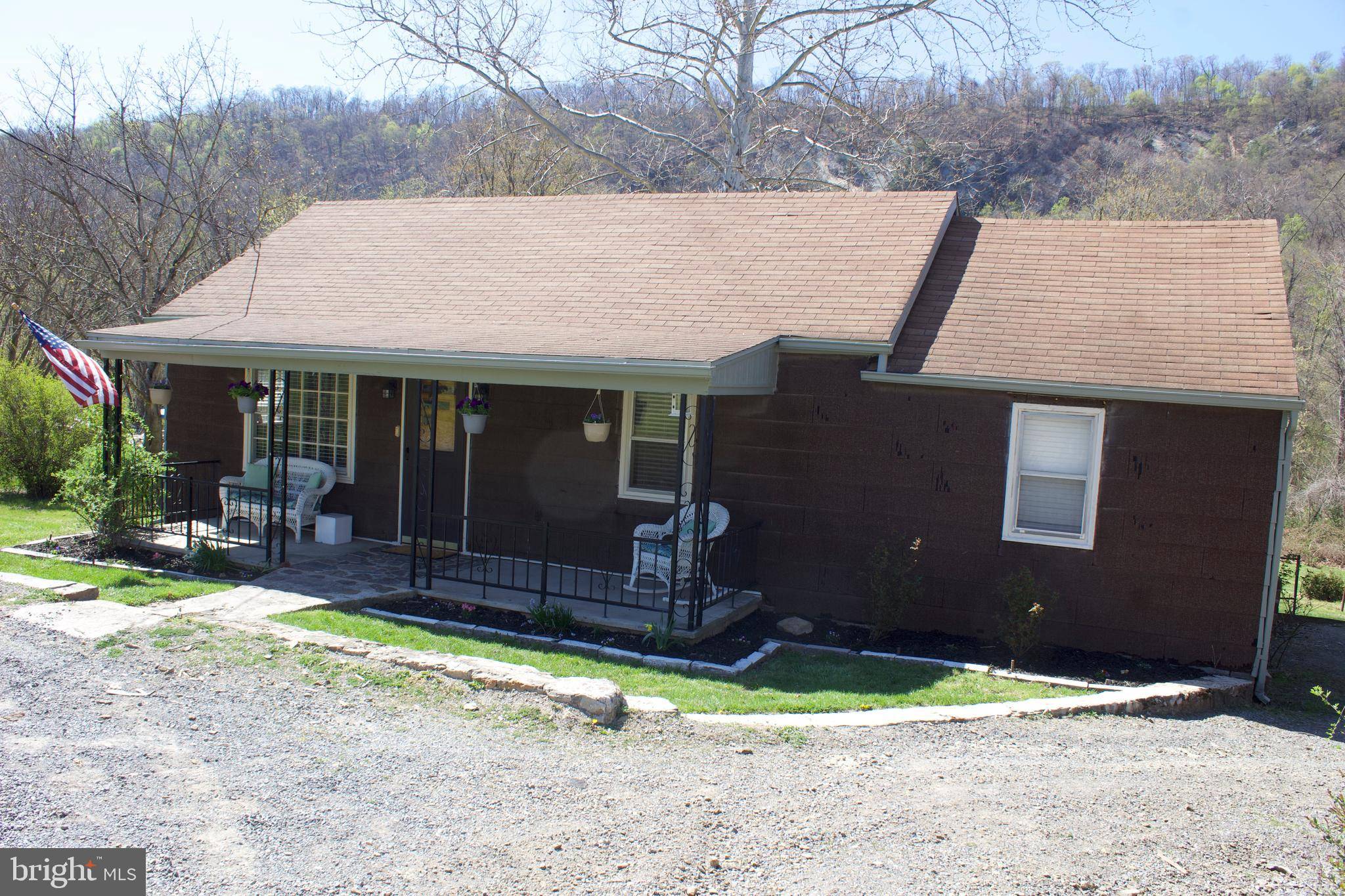 Berkeley Springs, WV 25411,623 HARRISON AVE