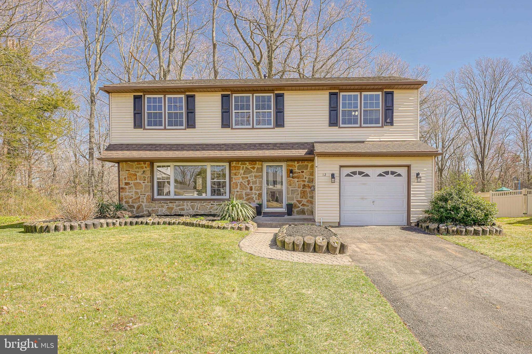 Blackwood, NJ 08012,12 DEER CT