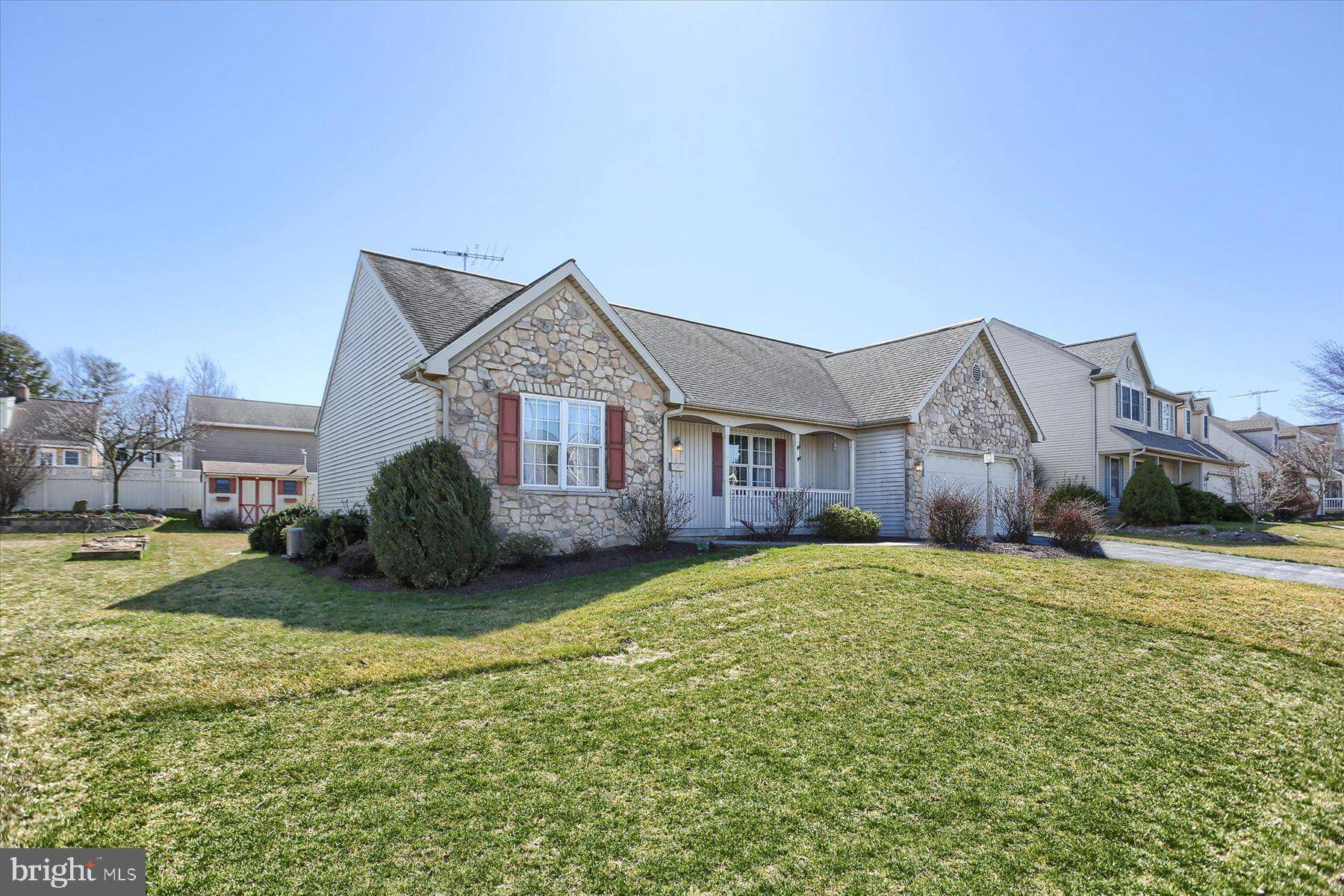 New Holland, PA 17557,560 W CONESTOGA ST