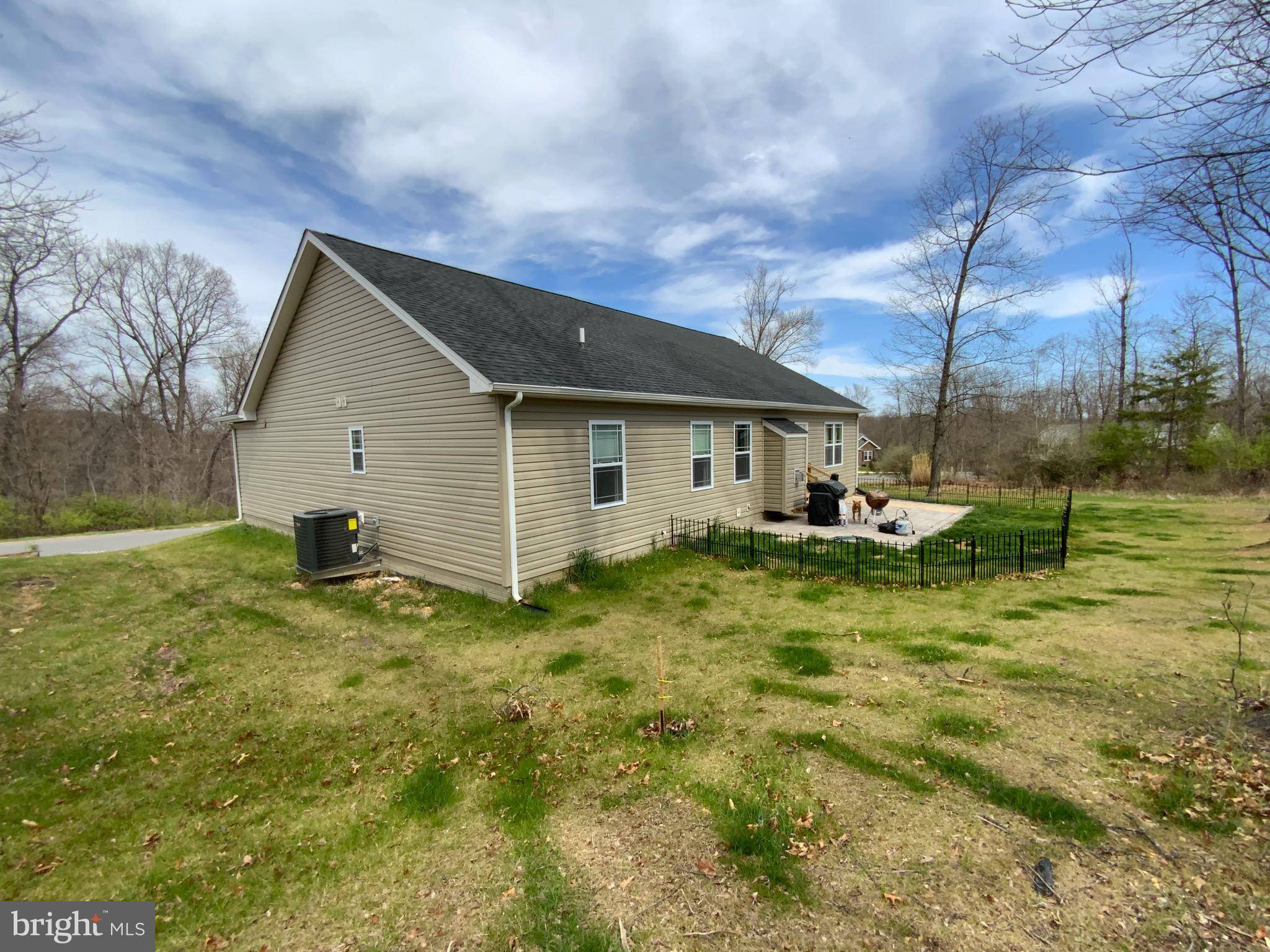 Inwood, WV 25428,40 DECOY DR