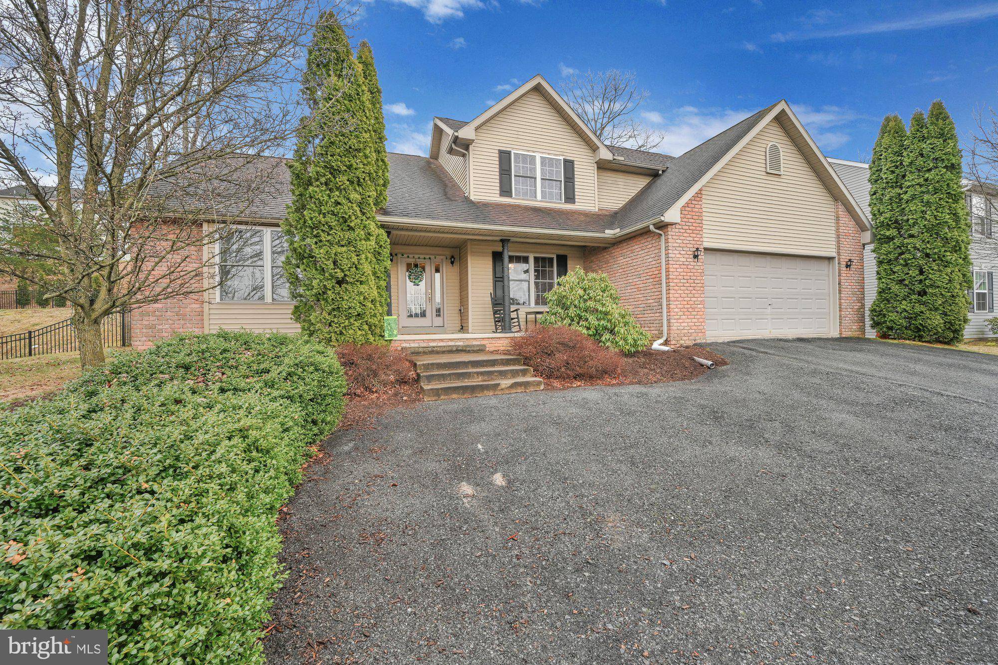 Orwigsburg, PA 17961,307 ELM LN