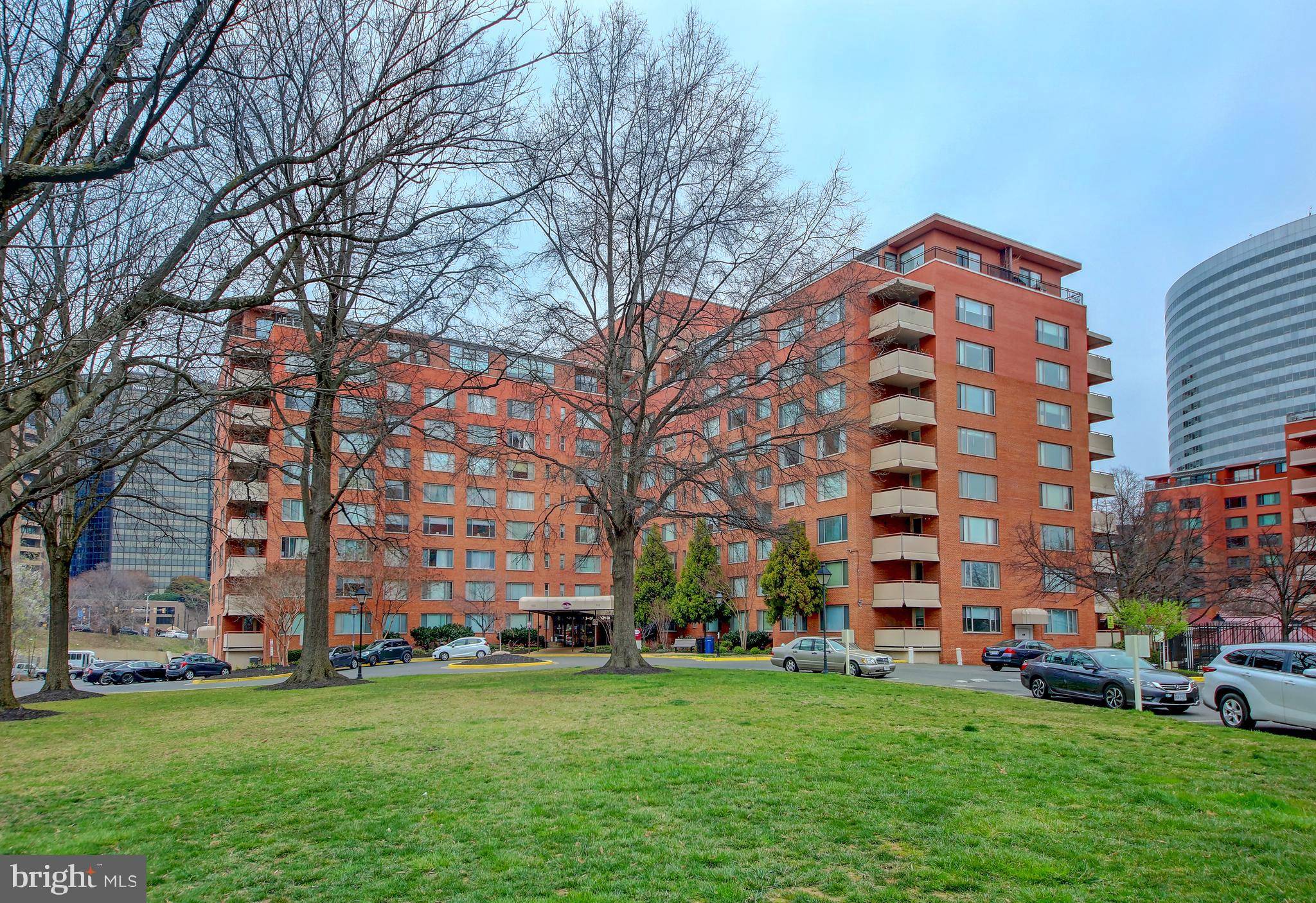 Arlington, VA 22209,1111 ARLINGTON BLVD #820