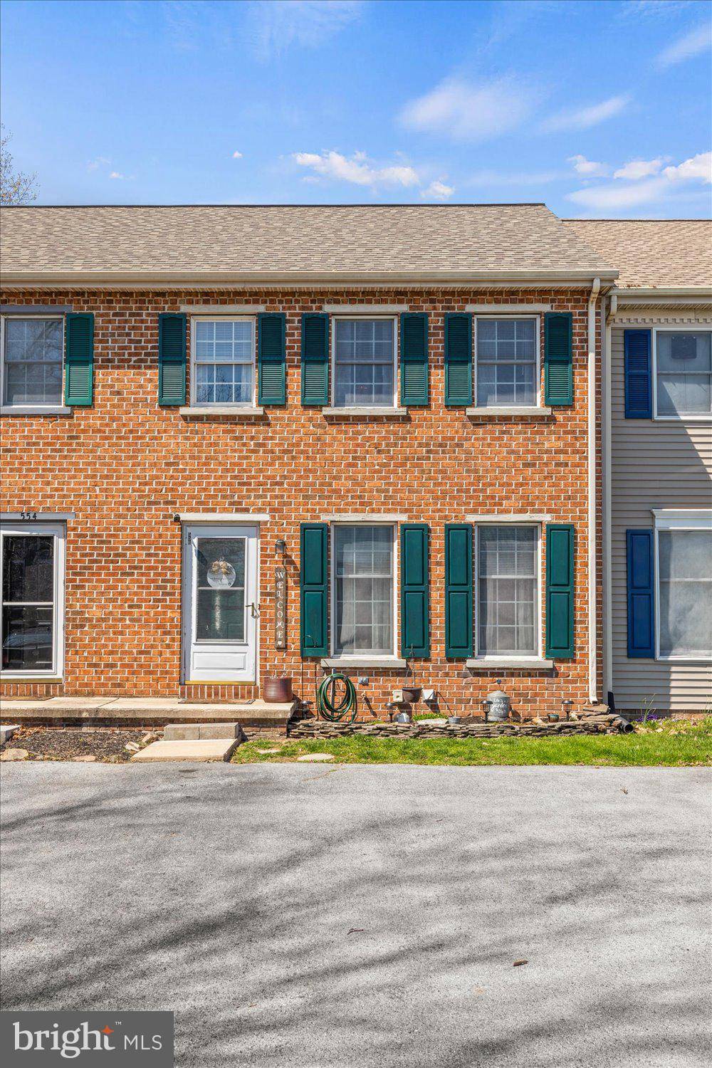 Elizabethtown, PA 17022,556 MOUNT GRETNA RD