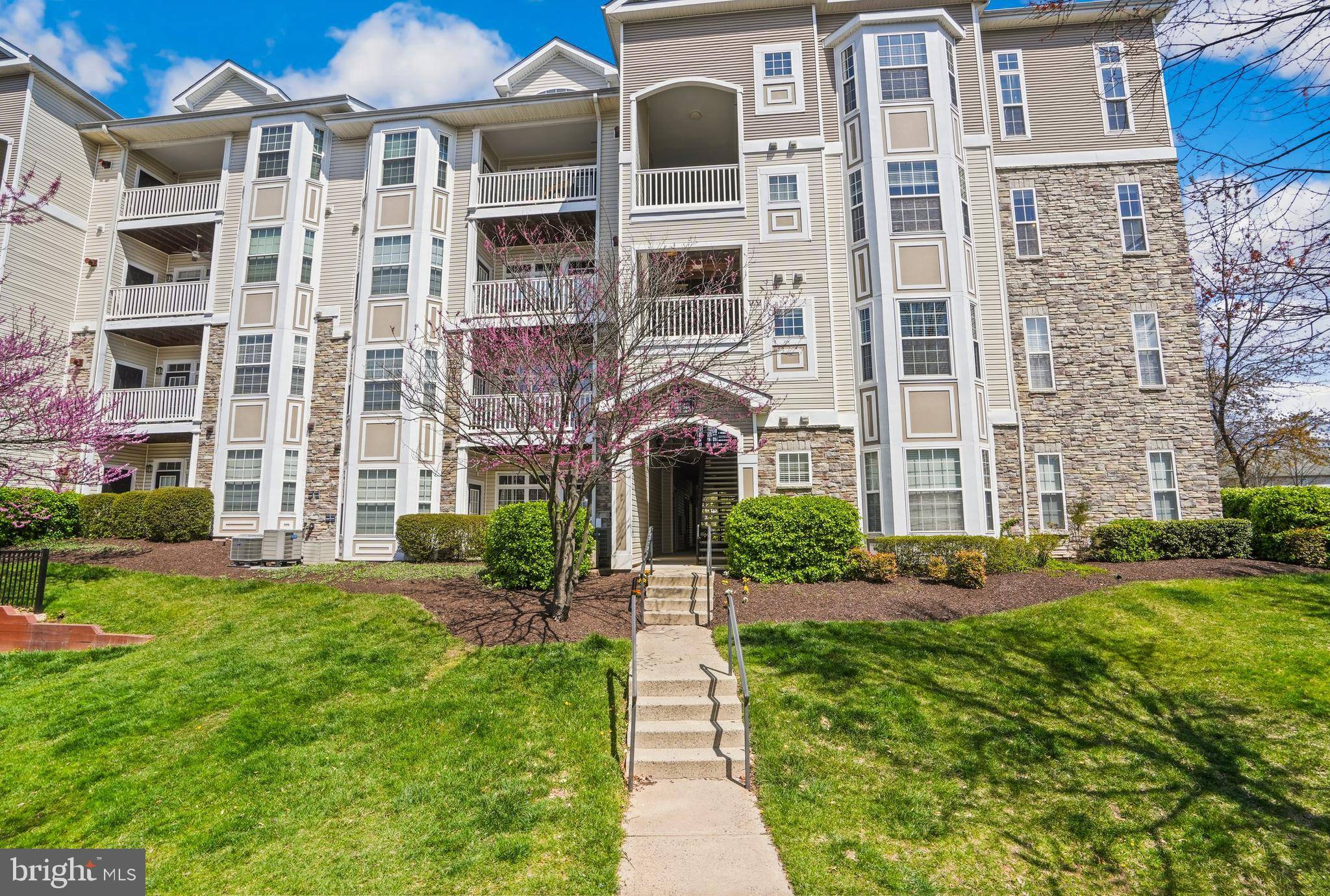 Leesburg, VA 20175,501 SUNSET VIEW TER SE #303