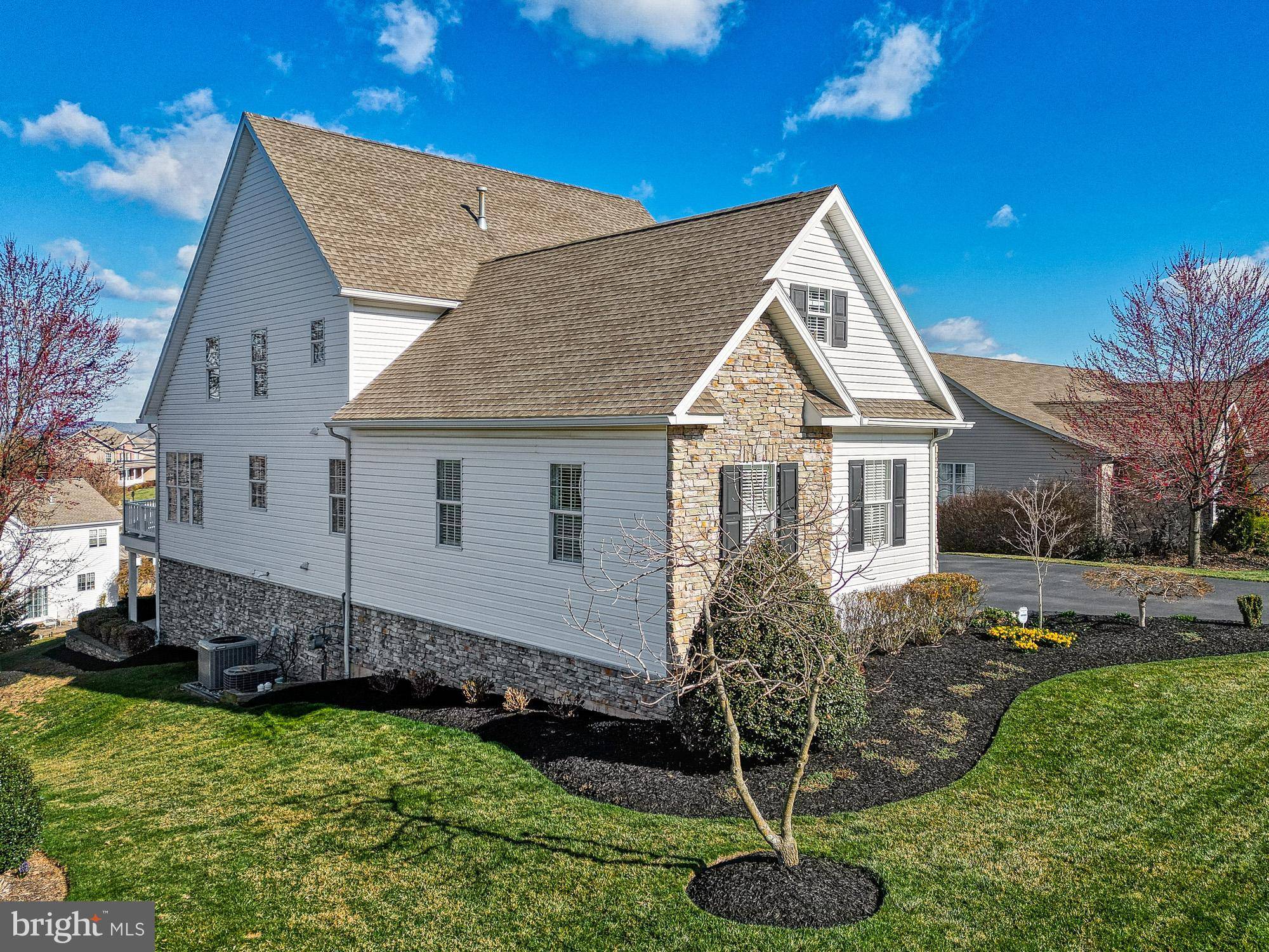 York, PA 17403,1256 LAUREL OAK LN