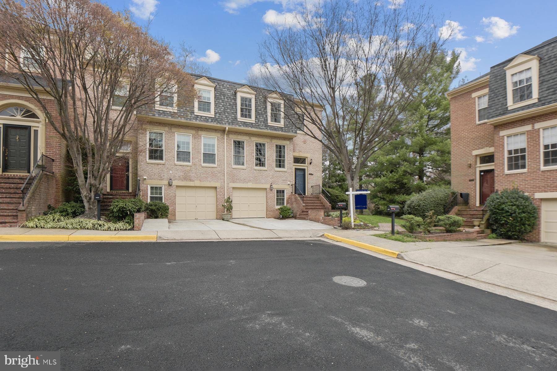 Mclean, VA 22101,1421 MCLEAN MEWS CT