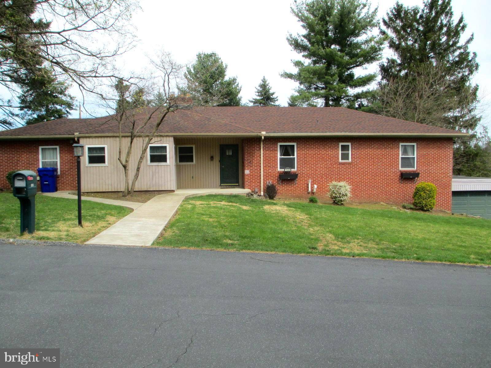 York, PA 17403,1639 CLOVER LN