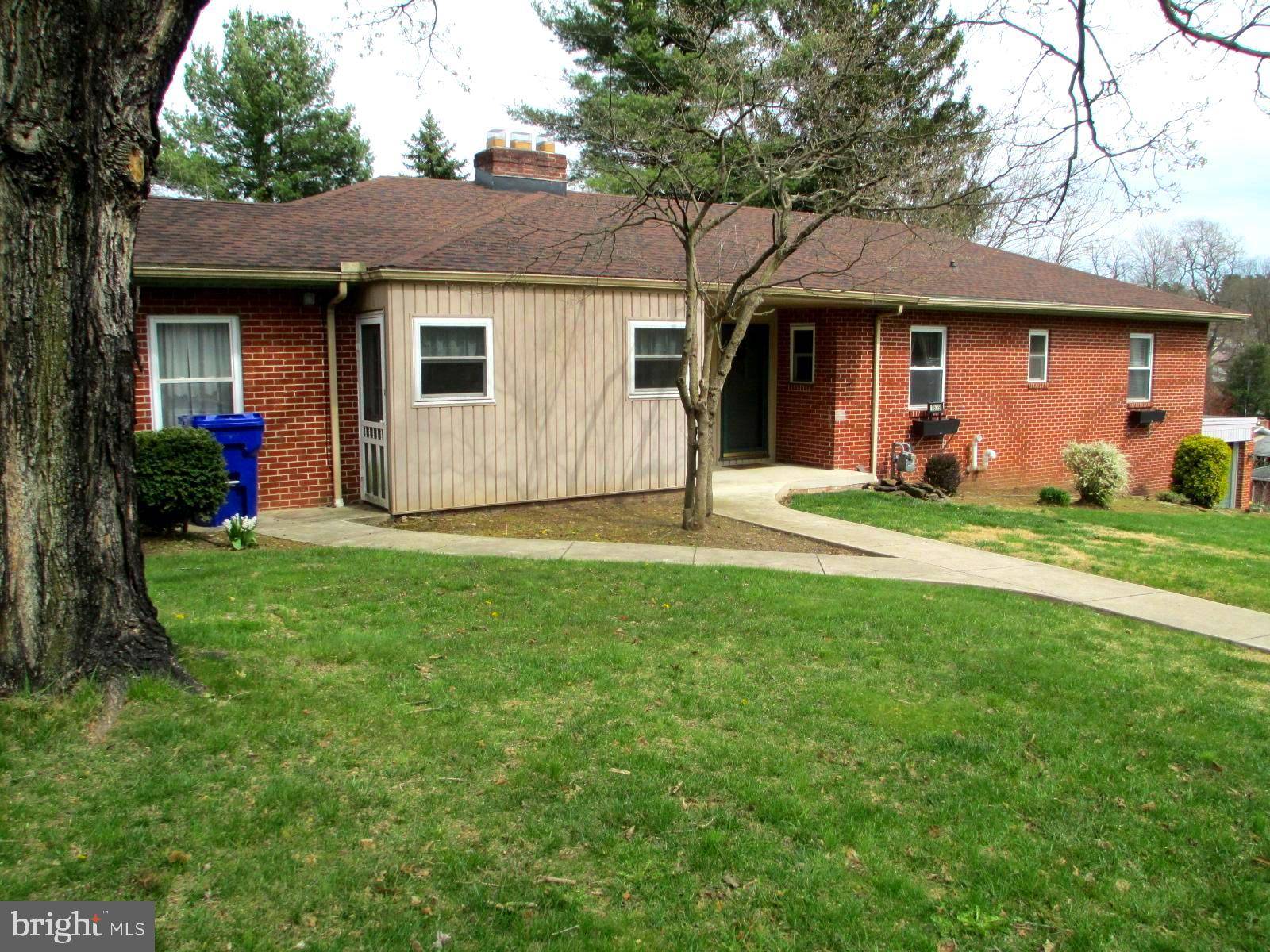 York, PA 17403,1639 CLOVER LN