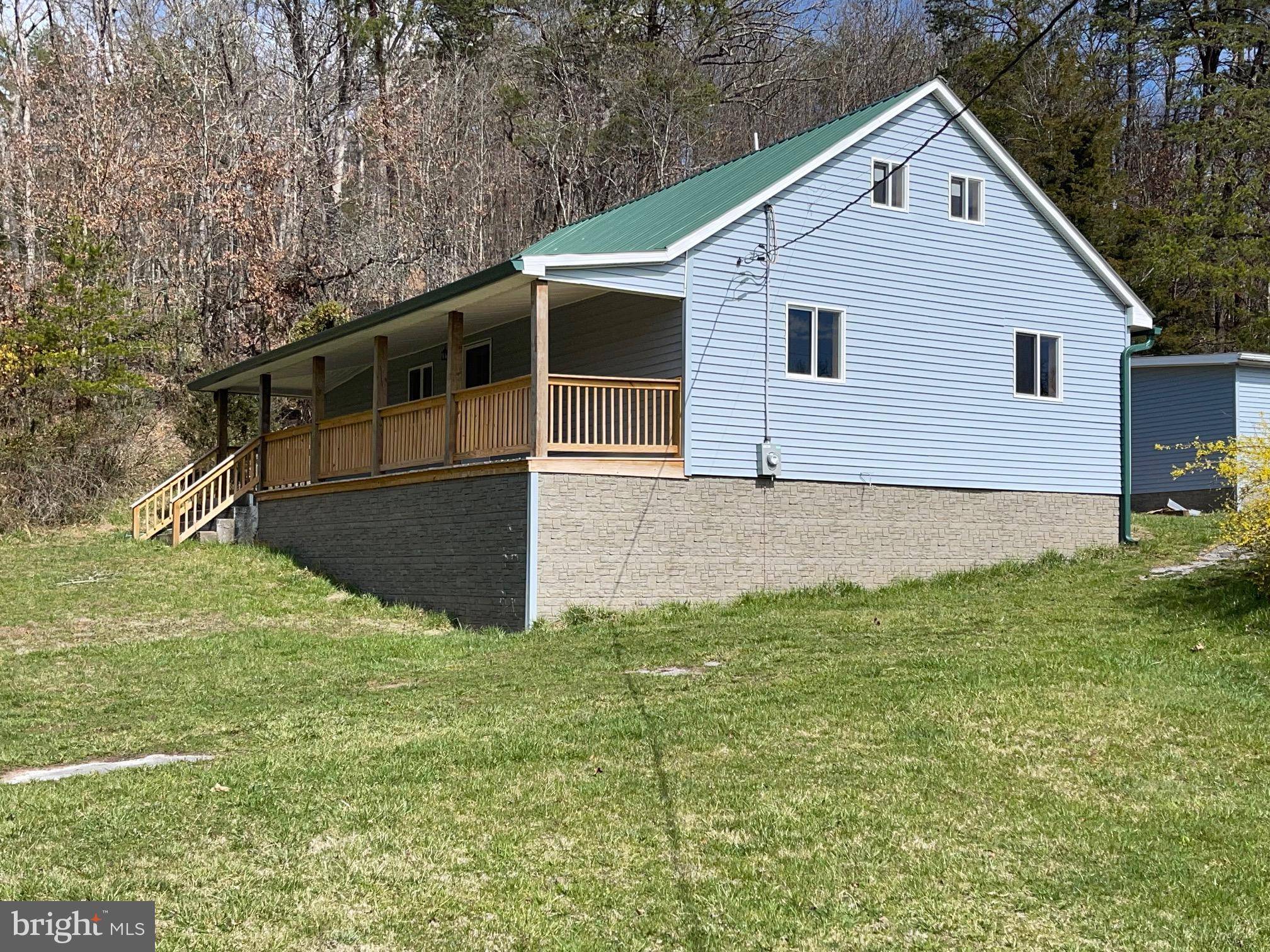 Berkeley Springs, WV 25411,1015 HIGHLAND RIDGE RD