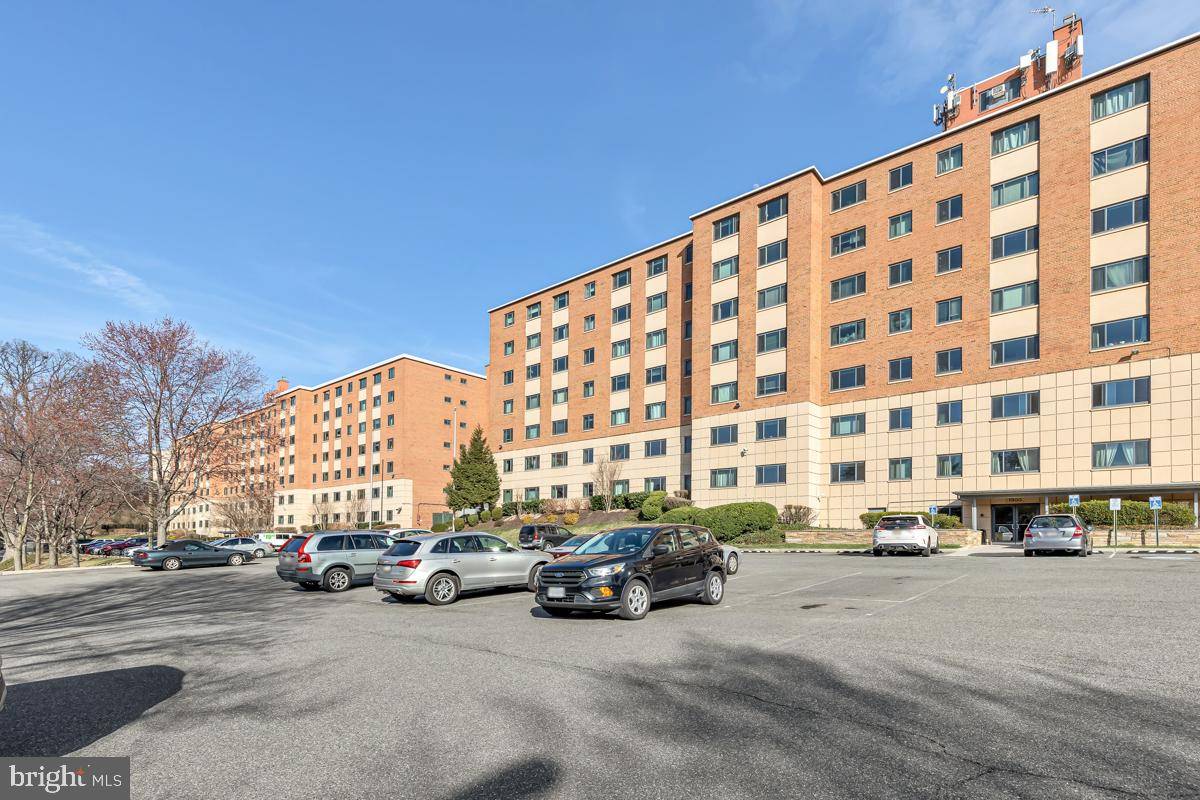 Arlington, VA 22202,1300 S ARLINGTON RIDGE RD #602