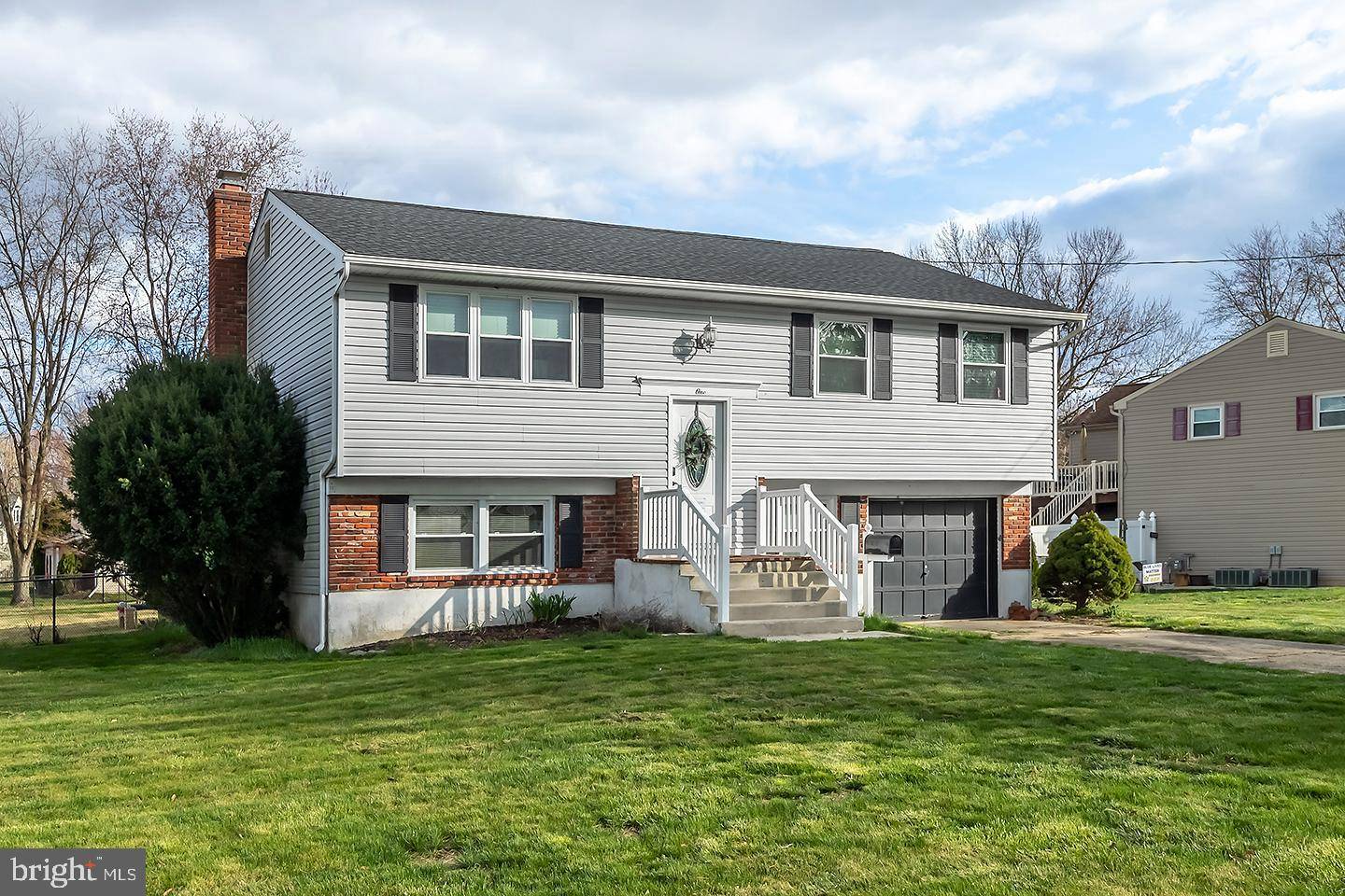 Pennsville, NJ 08070,1 FENWICK LN