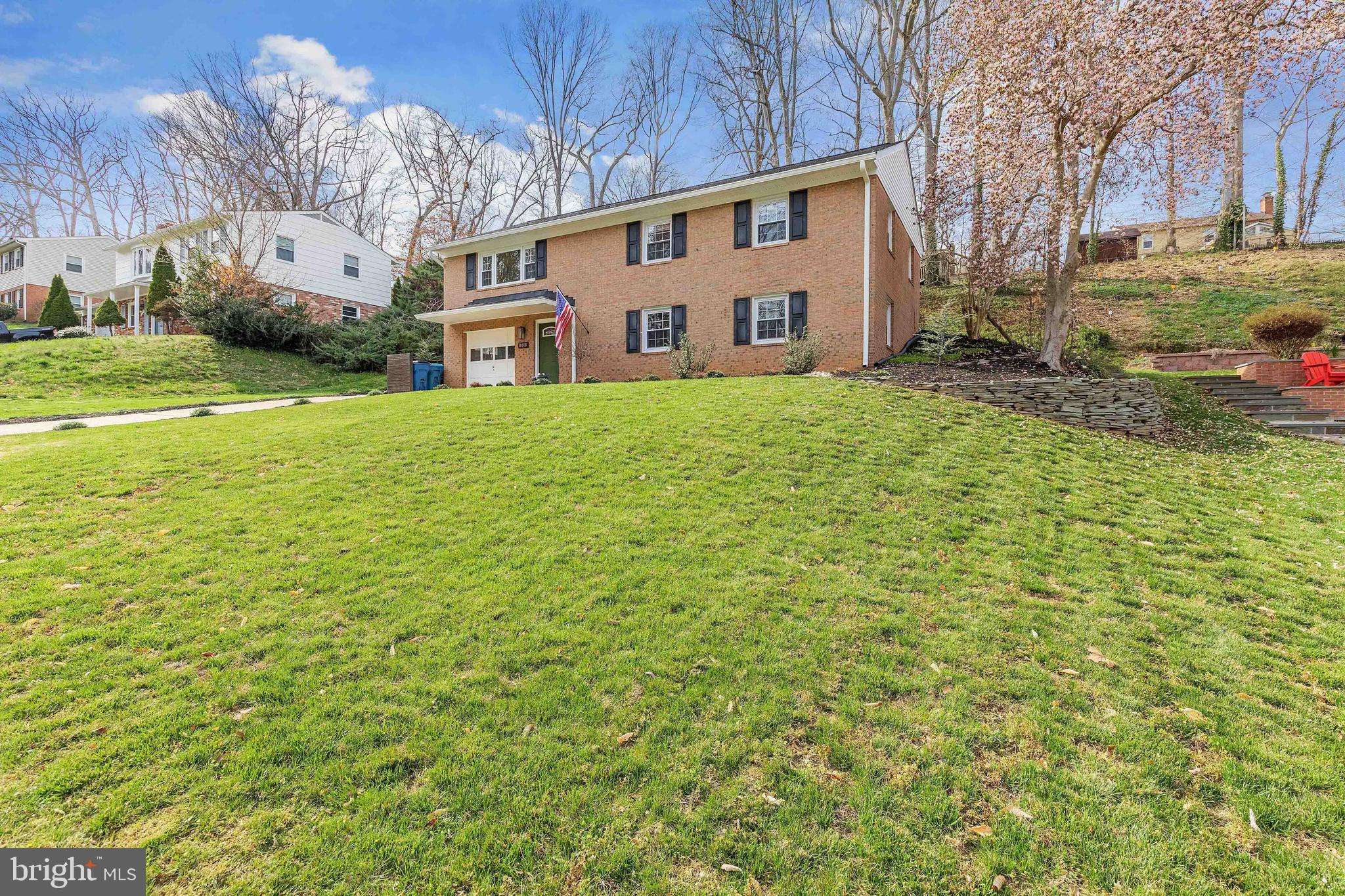 Springfield, VA 22152,8618 KERRY LN