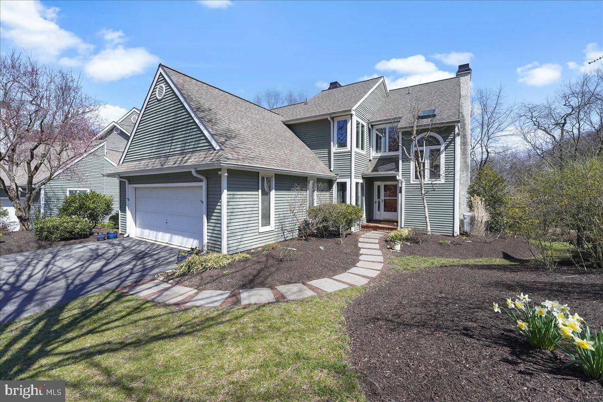 Newtown Square, PA 19073,37 HORSESHOE LN