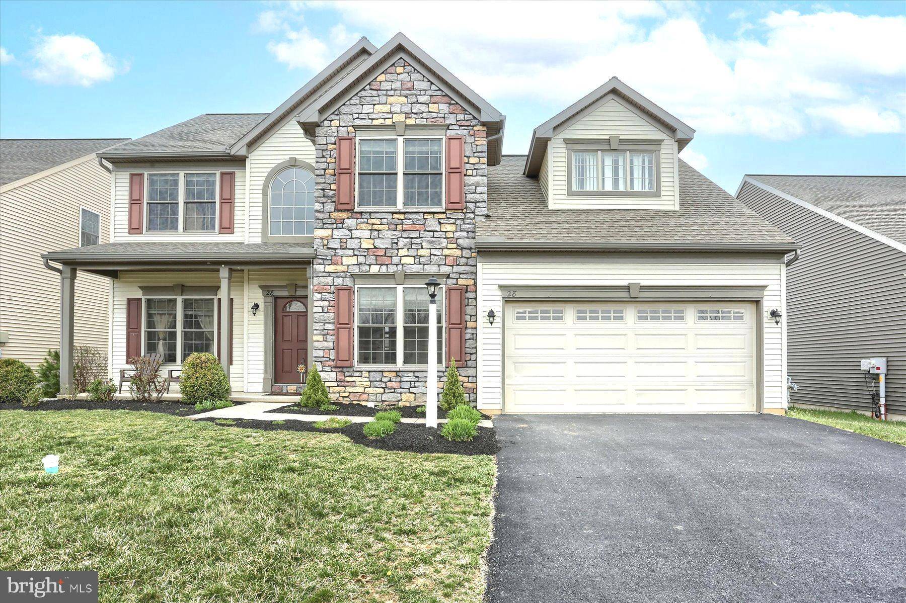 Mechanicsburg, PA 17050,28 HAMLET CIR