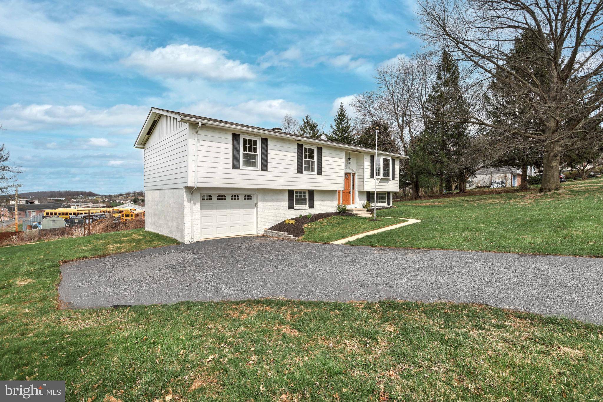 Dallastown, PA 17313,728 FRANLYN DR