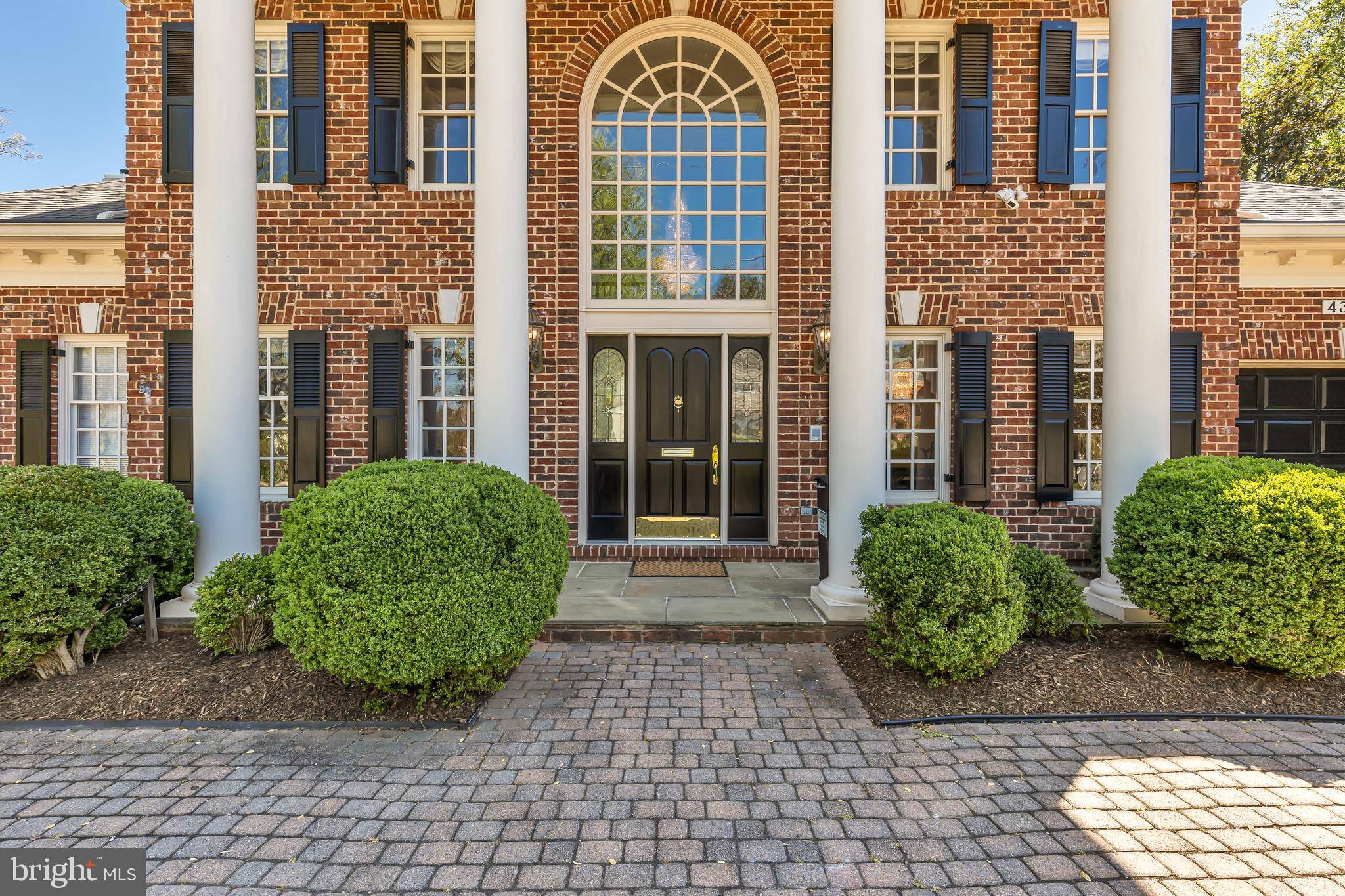 Arlington, VA 22207,4308 LORCOM LN