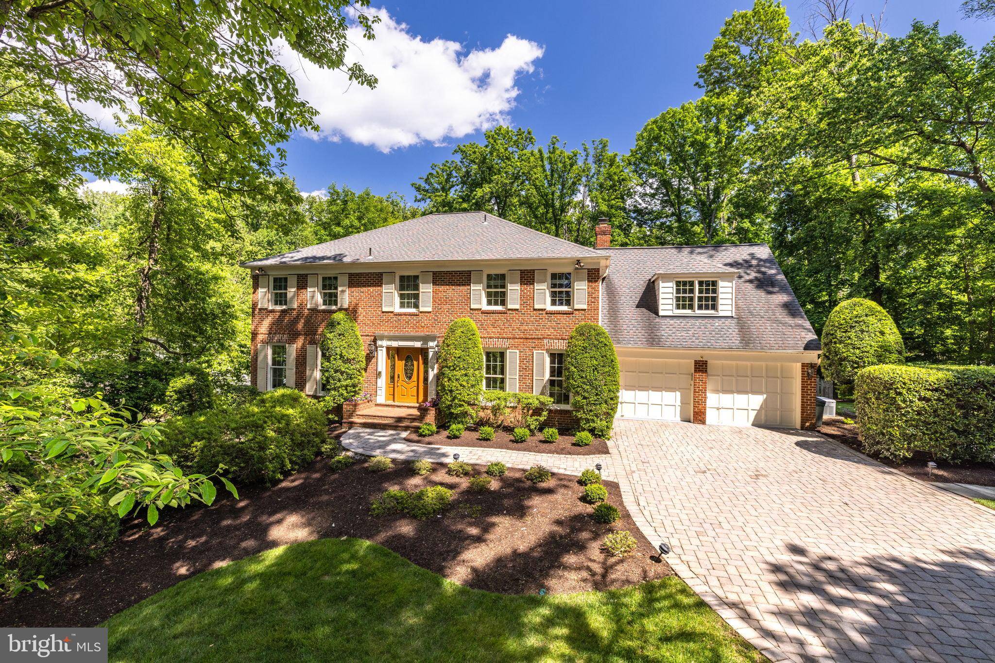 Mclean, VA 22102,1209 DALEVIEW DR