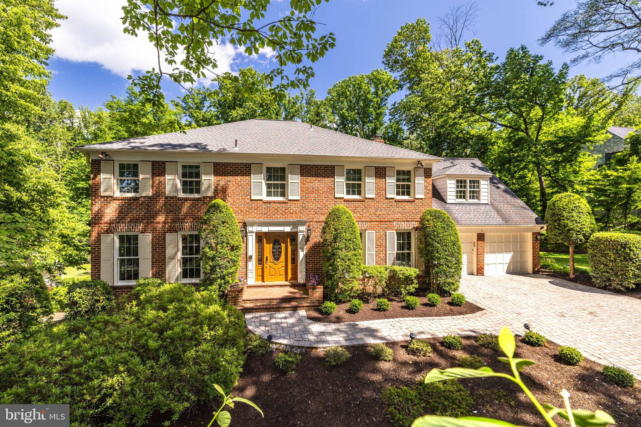 Mclean, VA 22102,1209 DALEVIEW DR