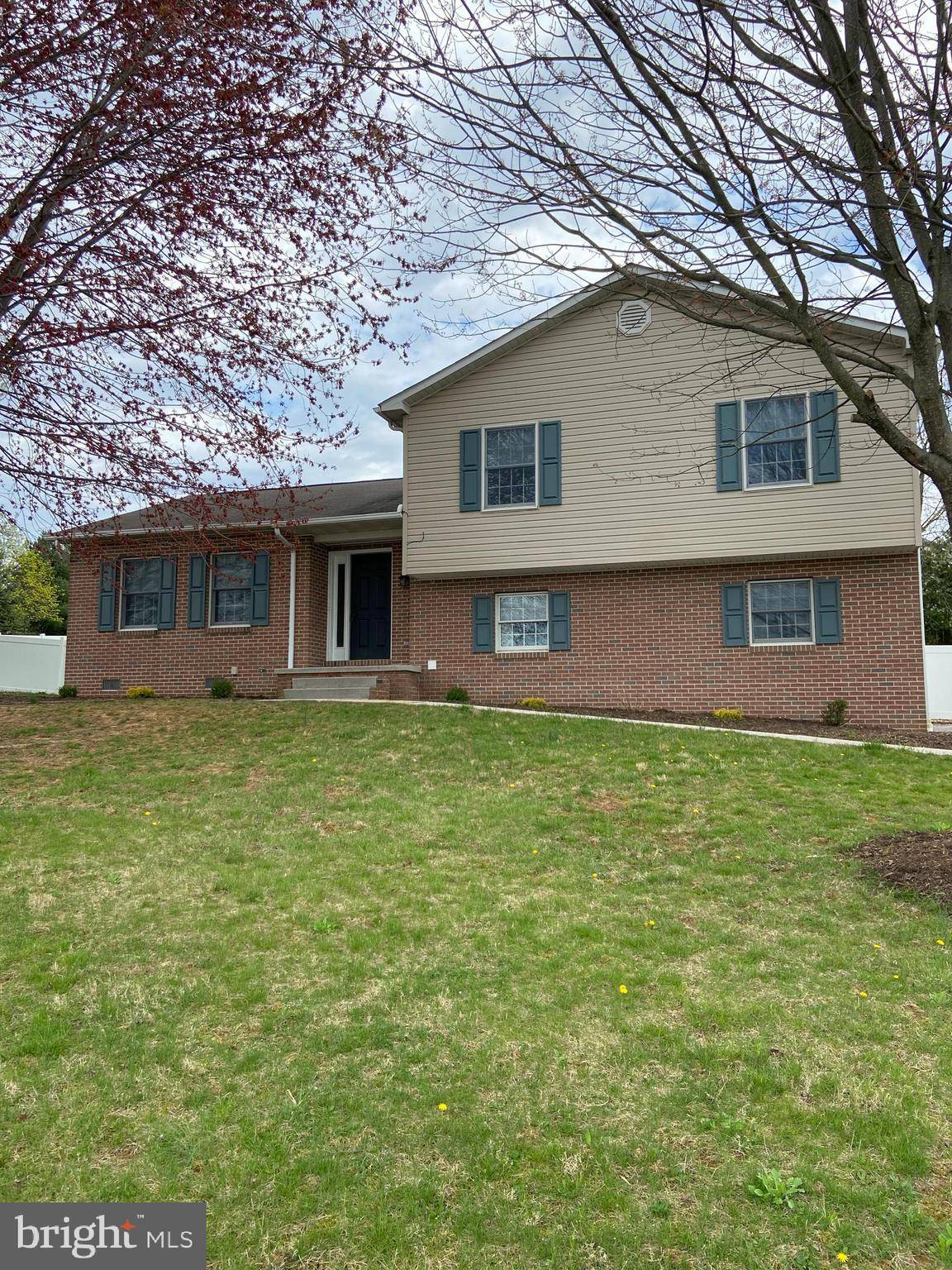 Hanover, PA 17331,45 HARGET DR