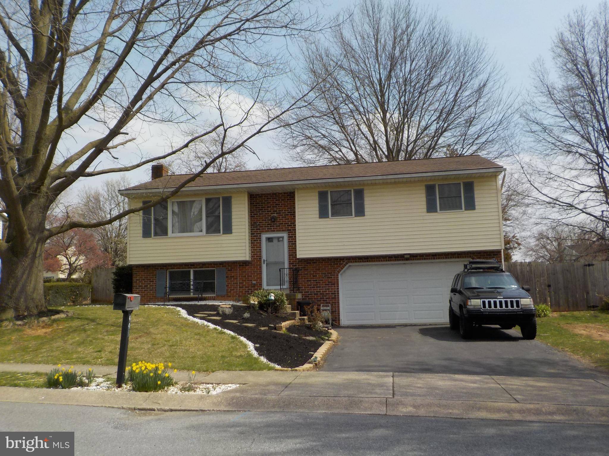 Mount Joy, PA 17552,446 CHARTER LN