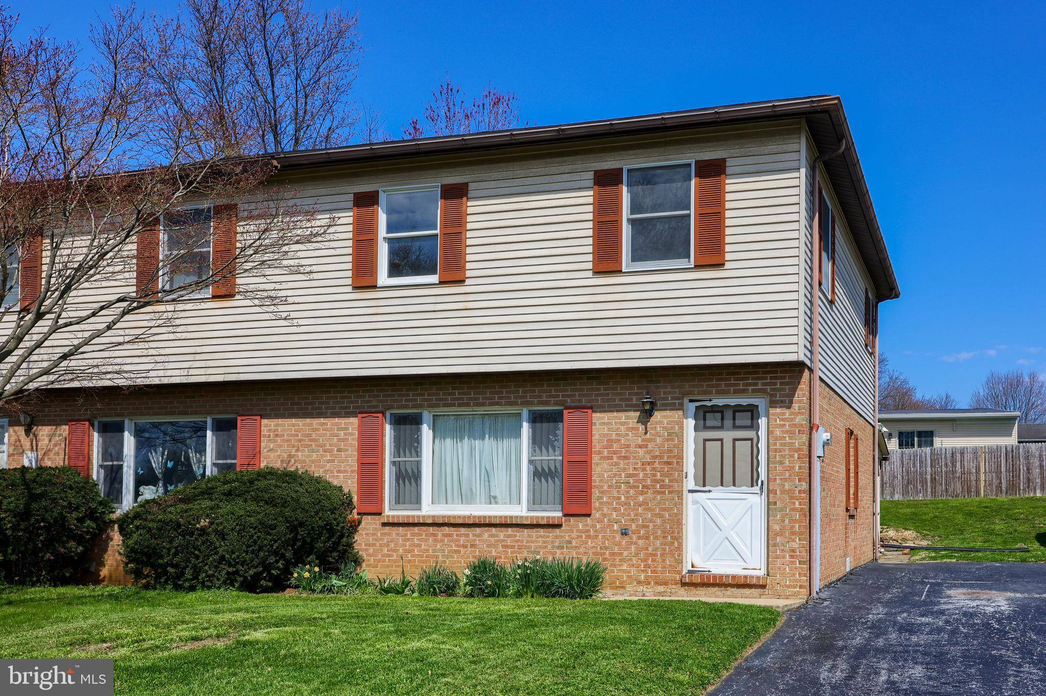 Columbia, PA 17512,1265 STAMANS LN