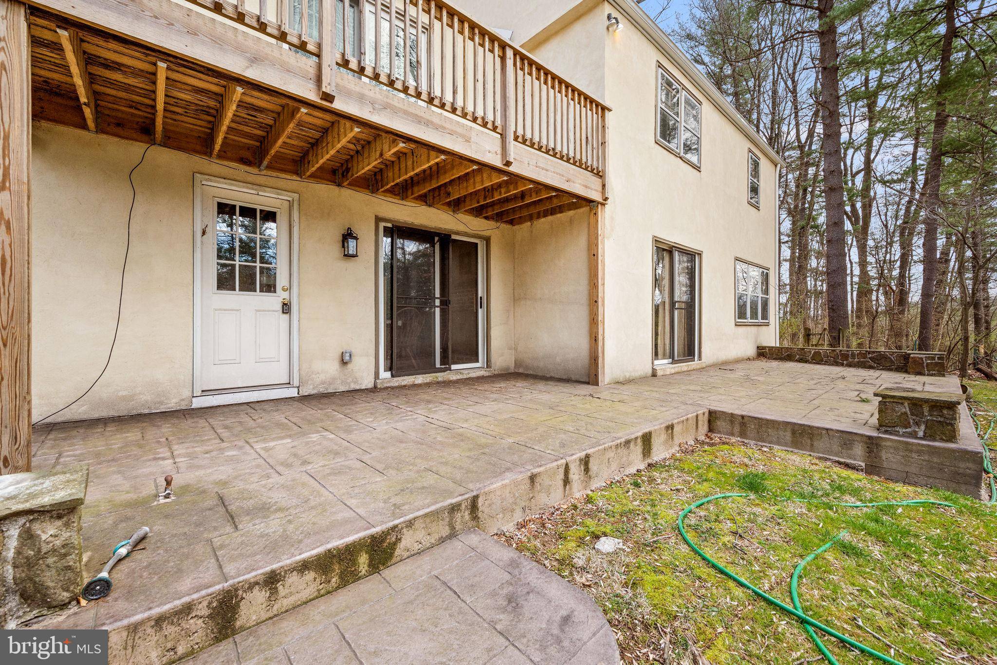 Newtown Square, PA 19073,657 LAKEVIEW CIR