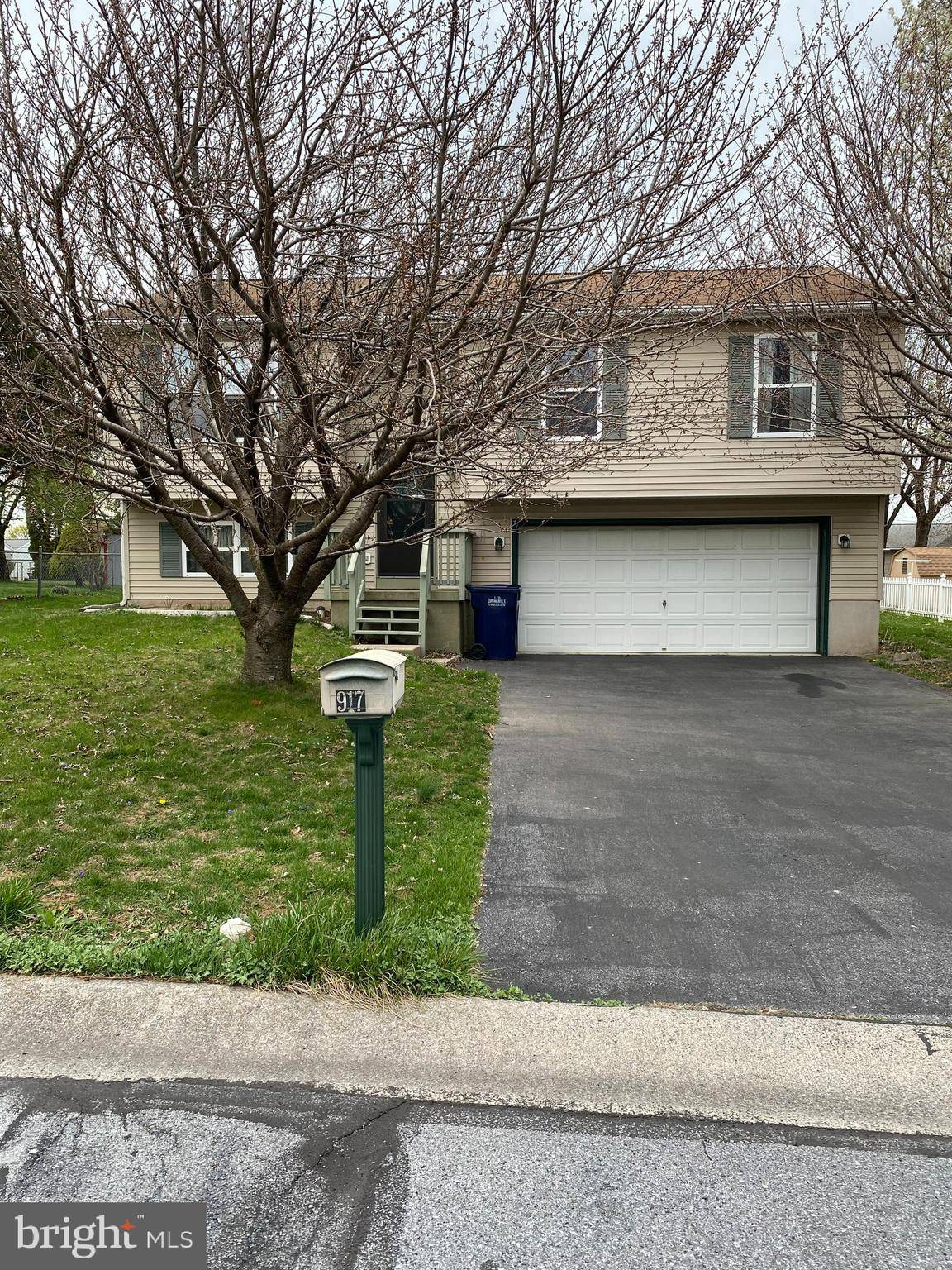 Lebanon, PA 17046,917 MAPLE LN