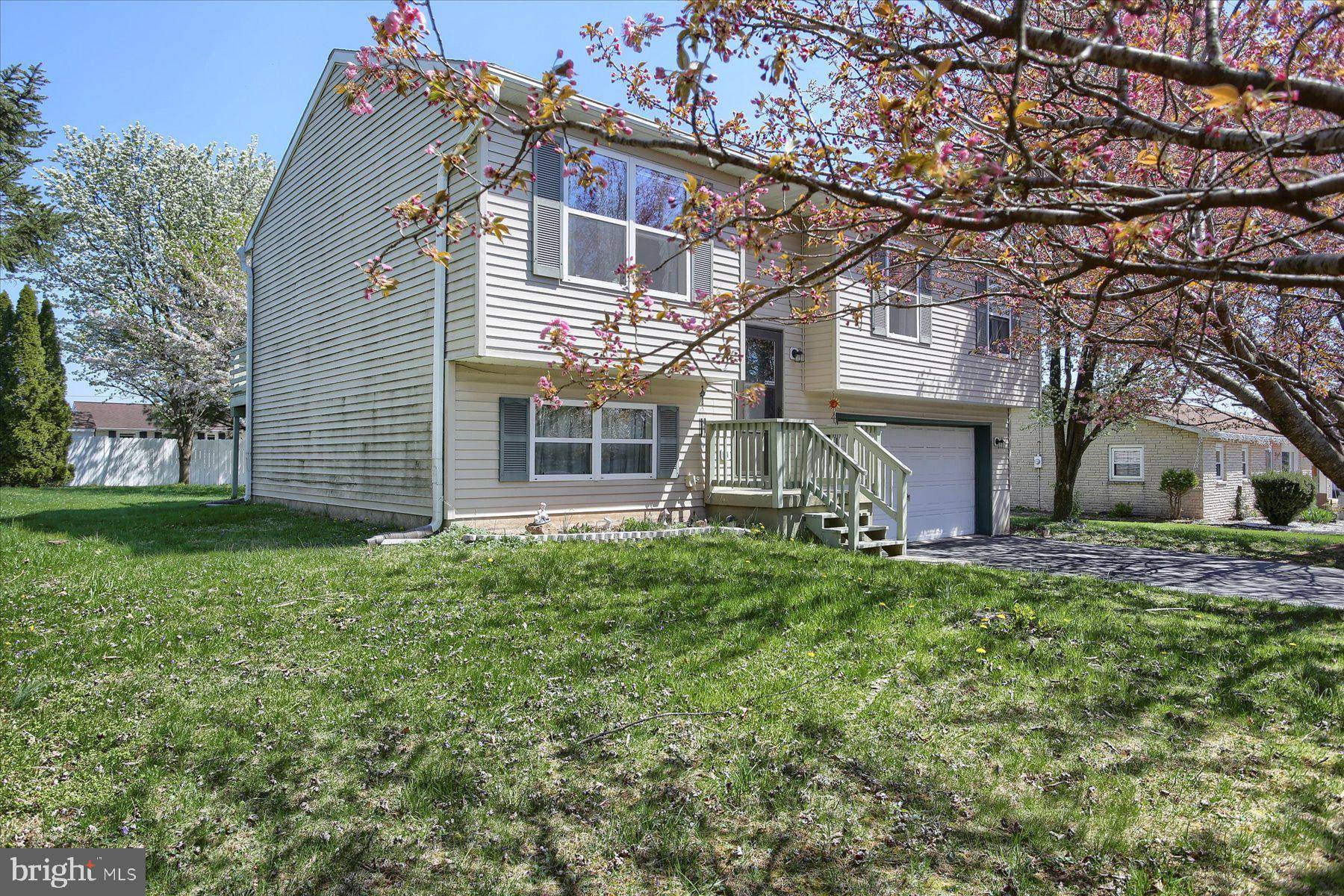 Lebanon, PA 17046,917 MAPLE LN