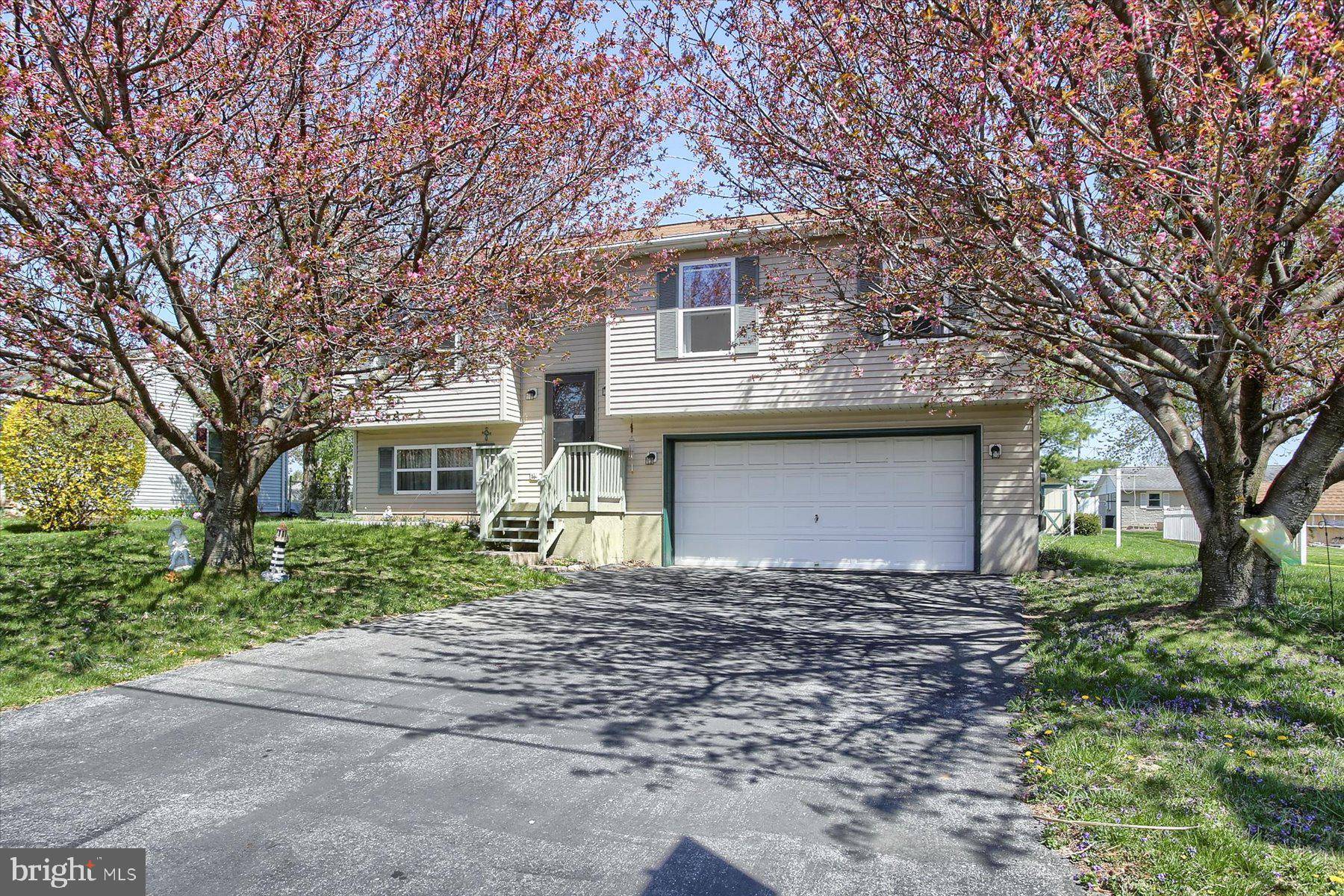 Lebanon, PA 17046,917 MAPLE LN