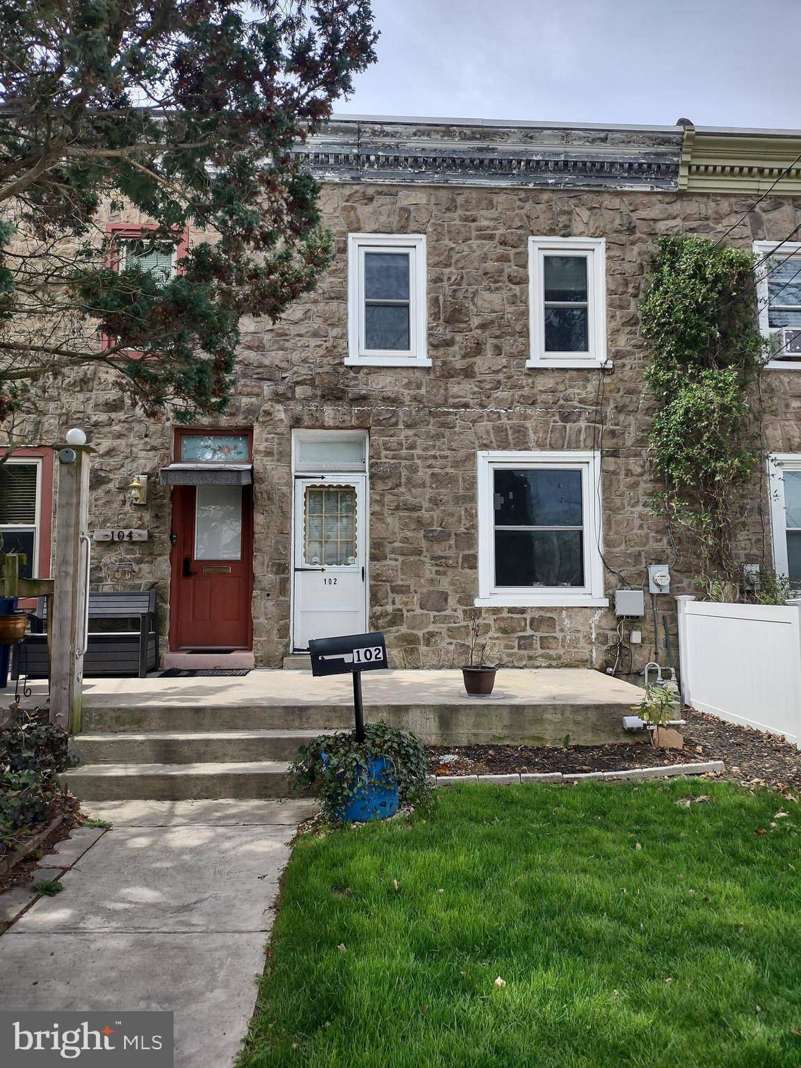 Ambler, PA 19002,102 S CHESTNUT ST