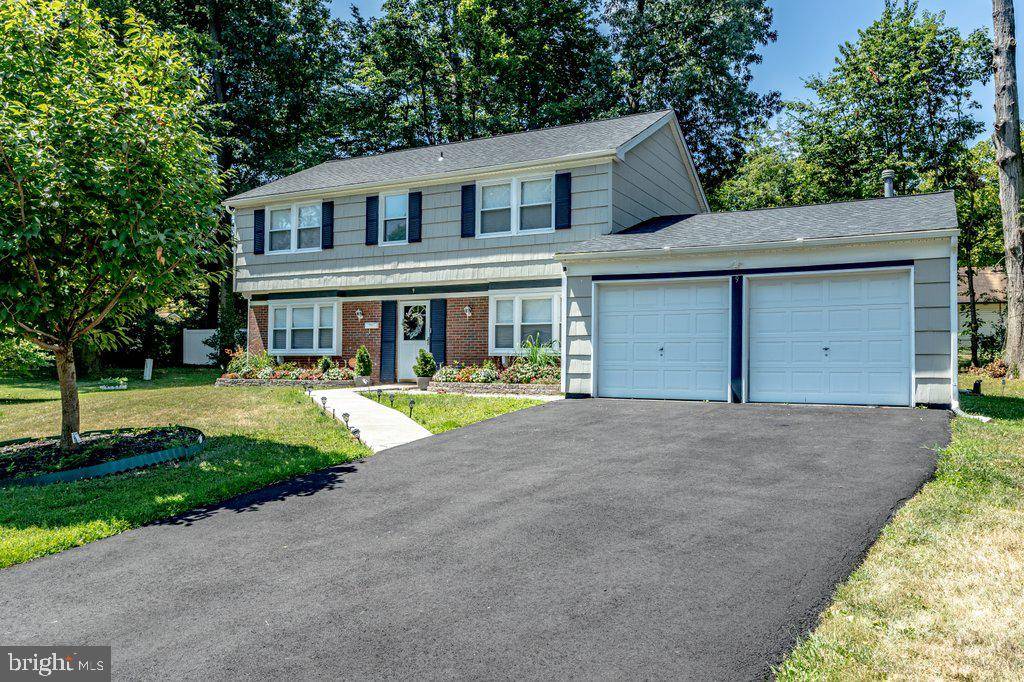 Willingboro, NJ 08046,9 EMERALD CT