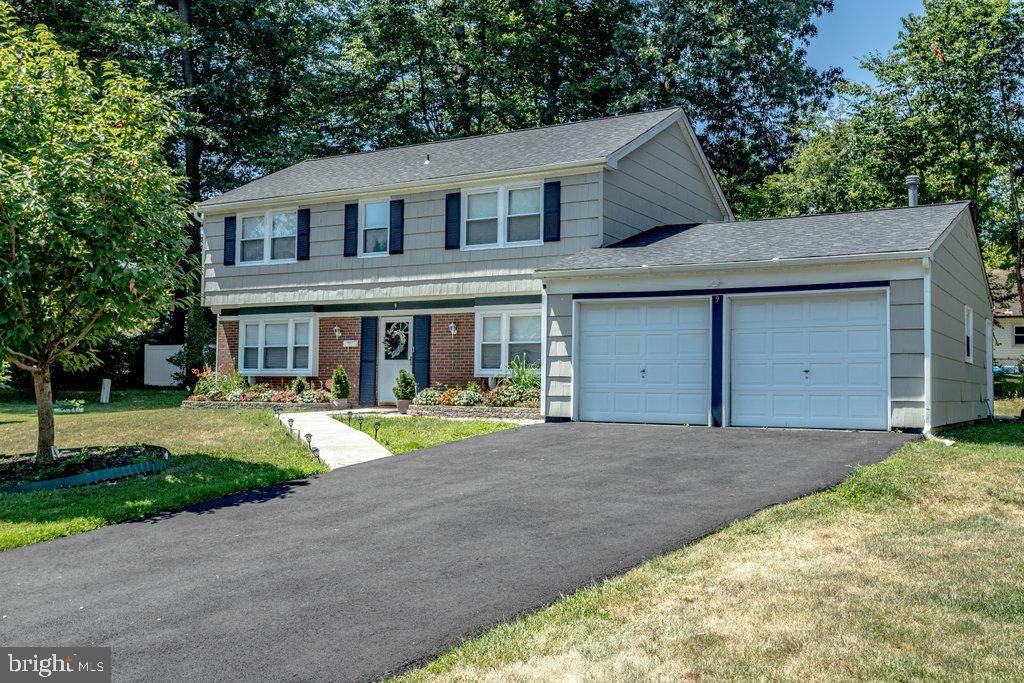 Willingboro, NJ 08046,9 EMERALD CT