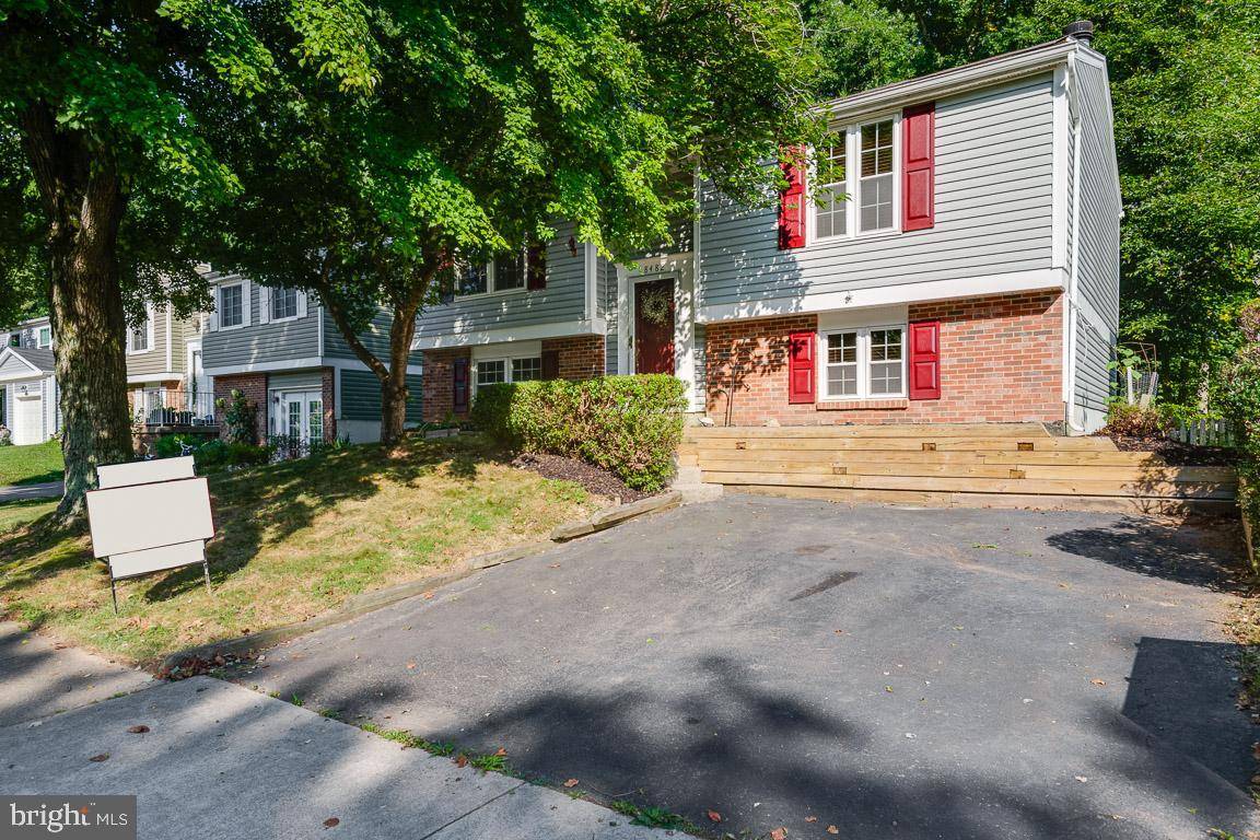 Springfield, VA 22153,8482 MAGIC TREE CT