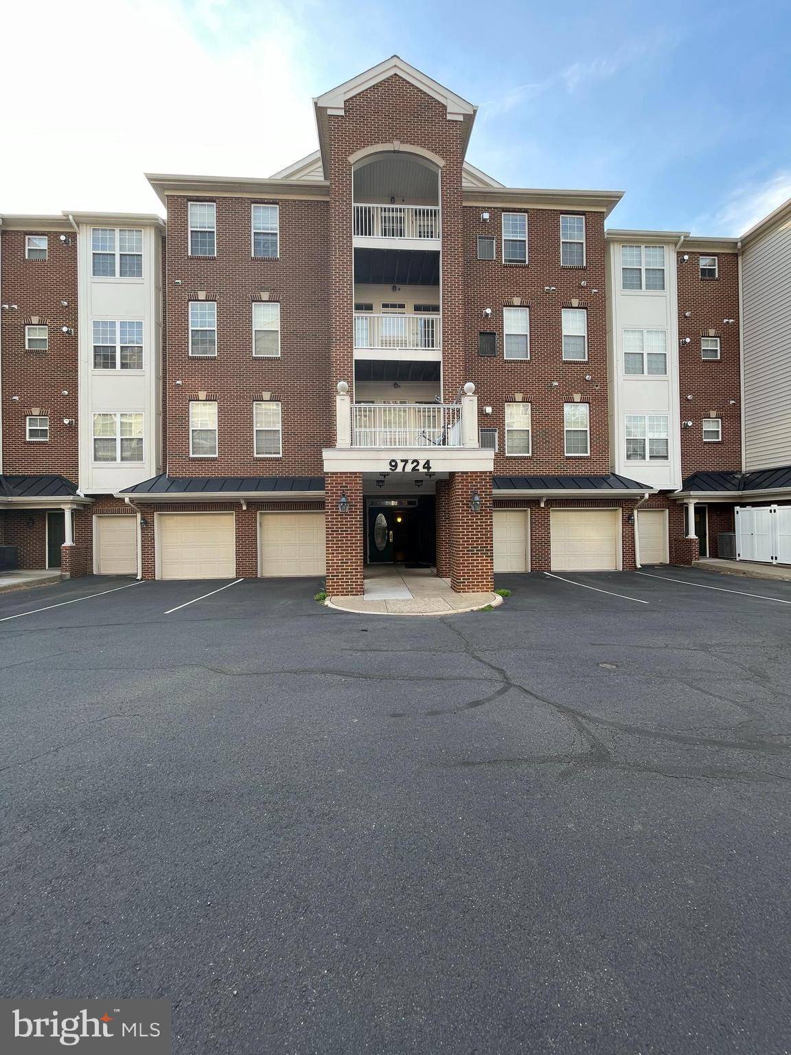 Manassas Park, VA 20111,9724 HOLMES PL #UNIT 301