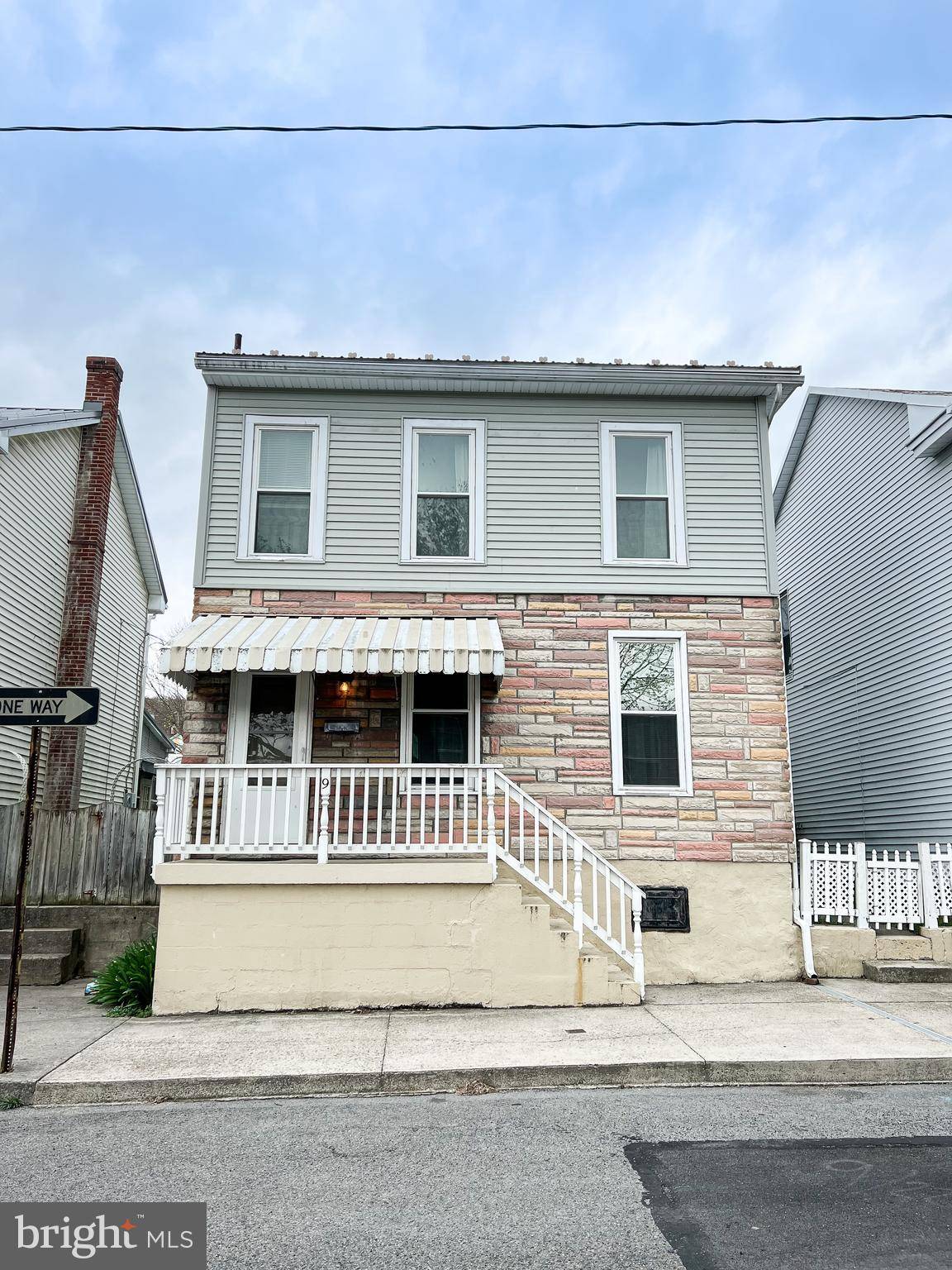 Lewistown, PA 17044,9 FOURTH ST W