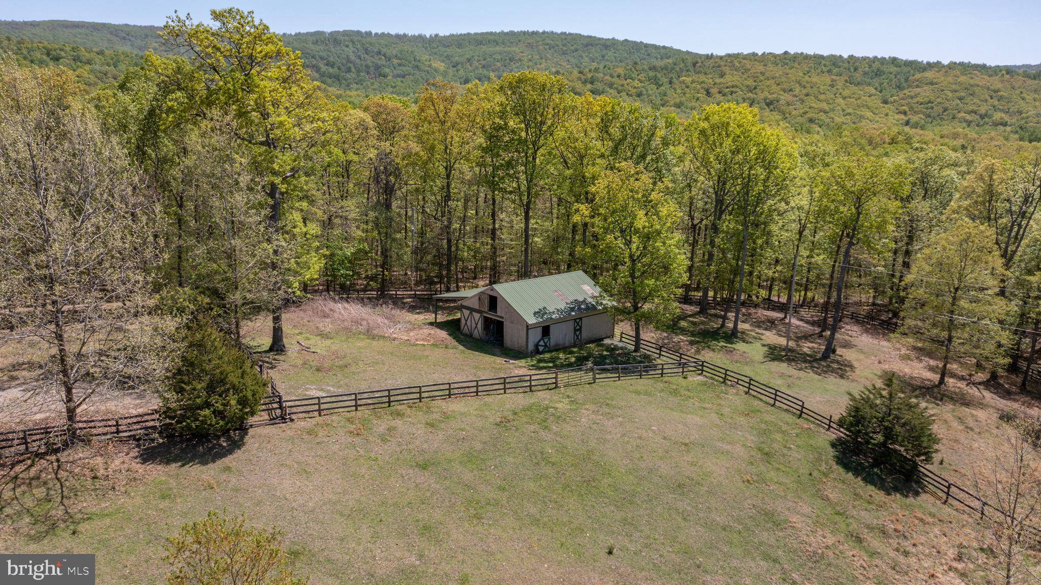 Boyce, VA 22620,290 FOX WOODS LN