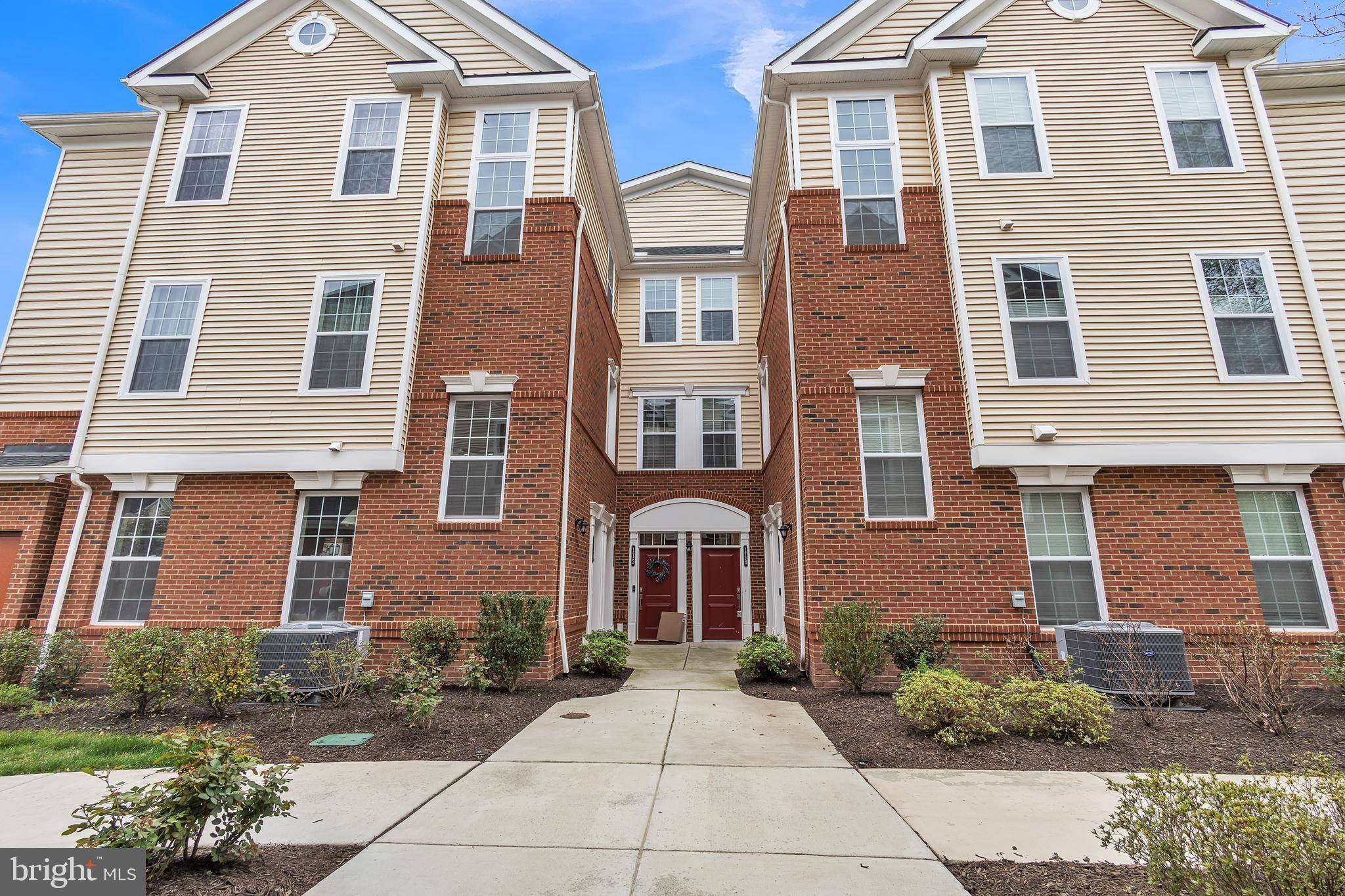 Ashburn, VA 20148,23265 MILLTOWN KNOLL SQ #116