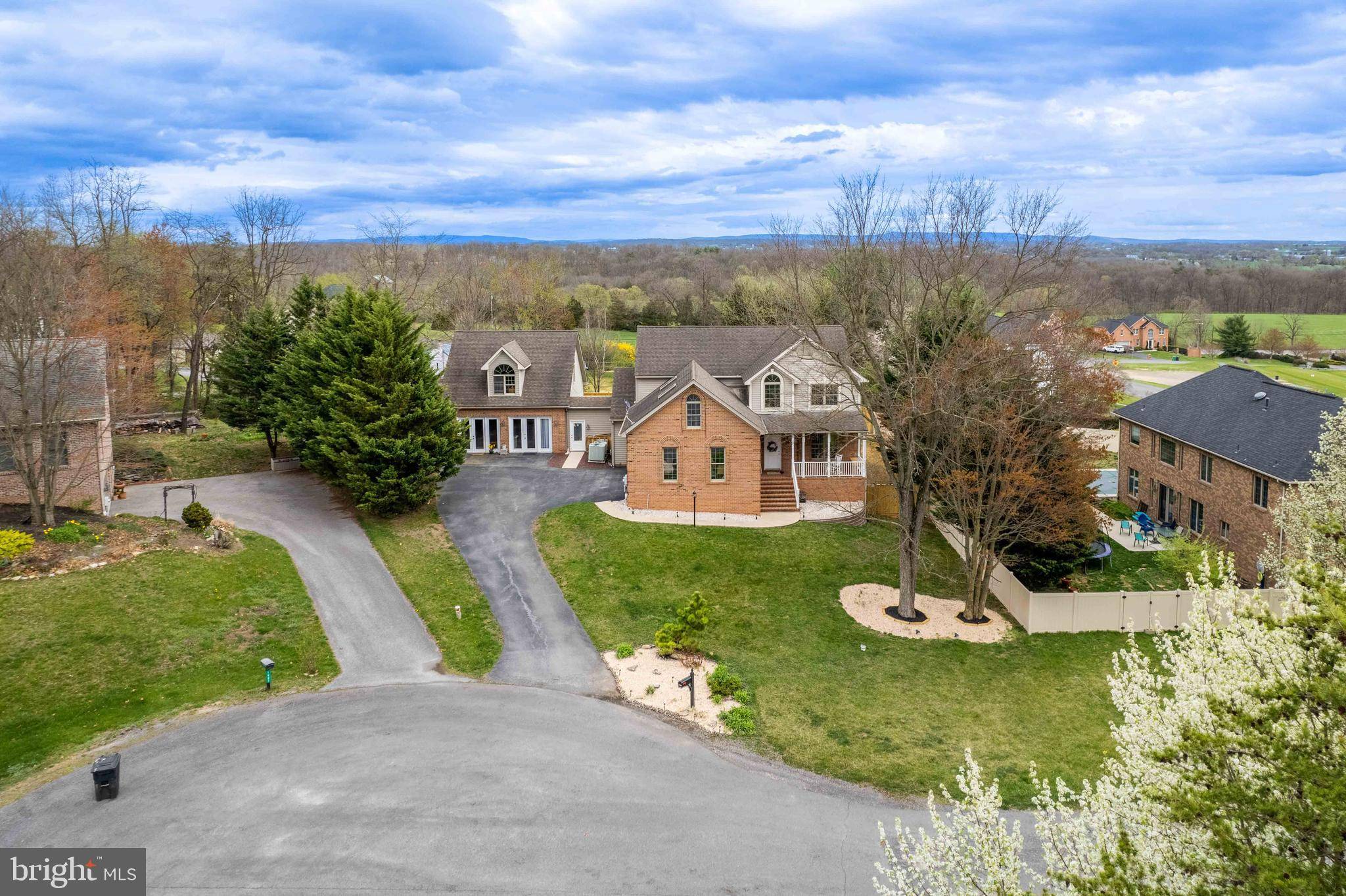 Greencastle, PA 17225,1991 CASTLEGREEN CT