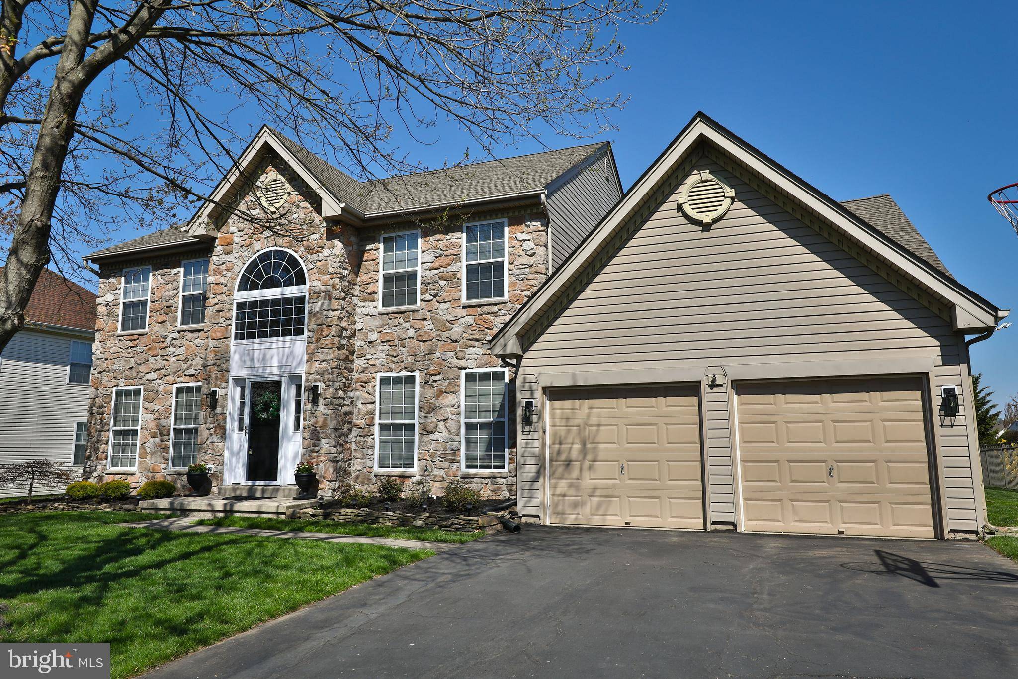 Doylestown, PA 18902,5034 ROSEWOOD DR