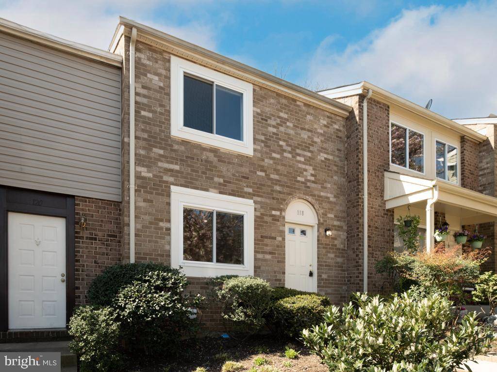Sterling, VA 20164,118 HATENBACK CT #246