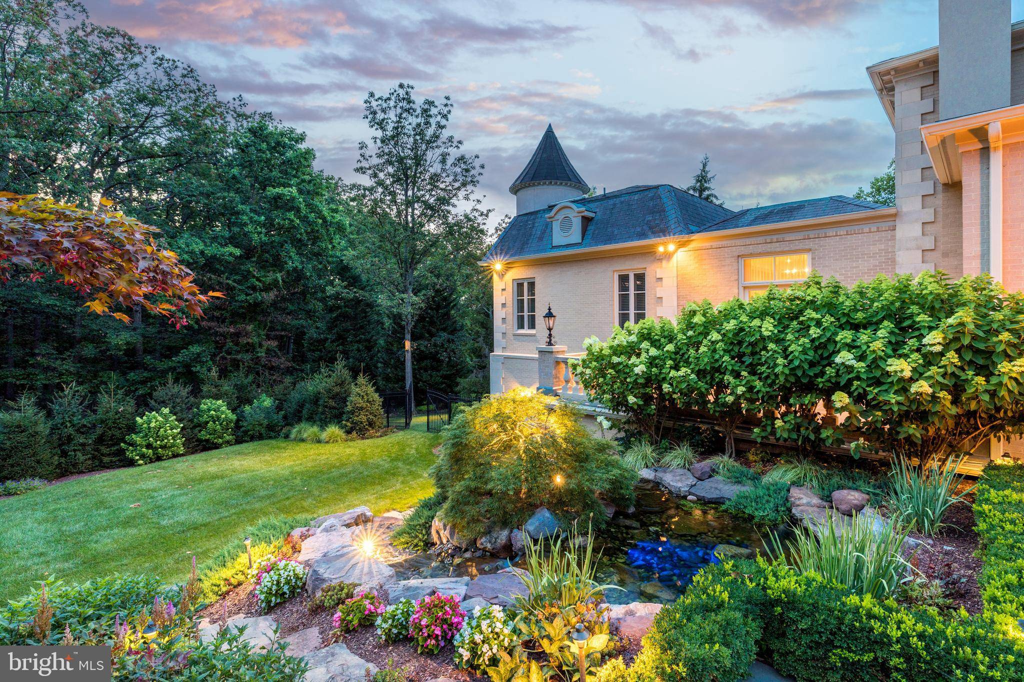 Mclean, VA 22102,1198 WINDROCK DR