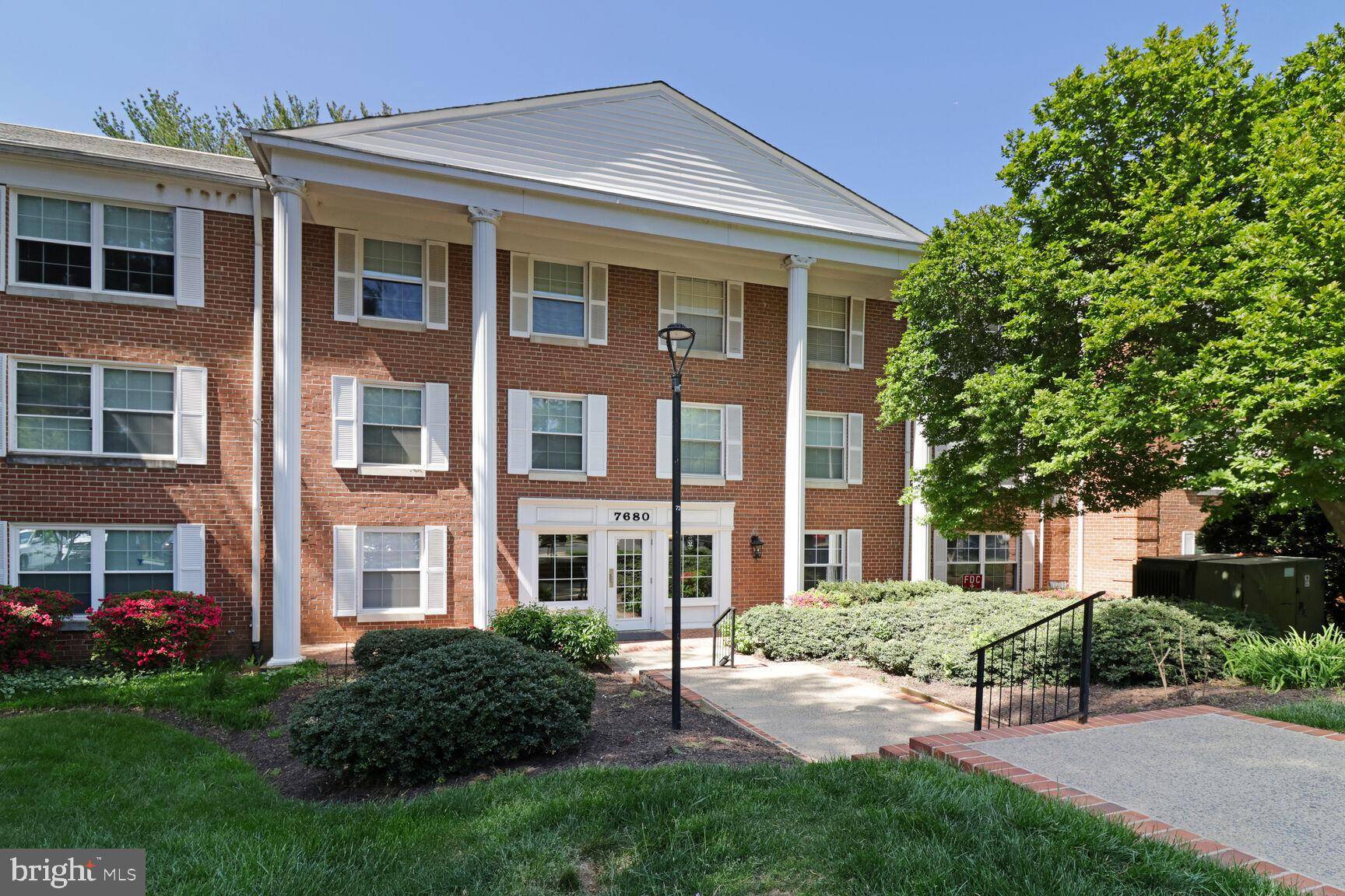 Mclean, VA 22102,7680 TREMAYNE PL #312