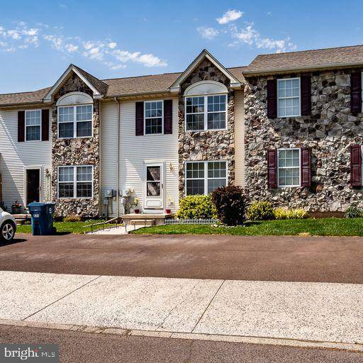 Collegeville, PA 19426,832 DOGWOOD LN