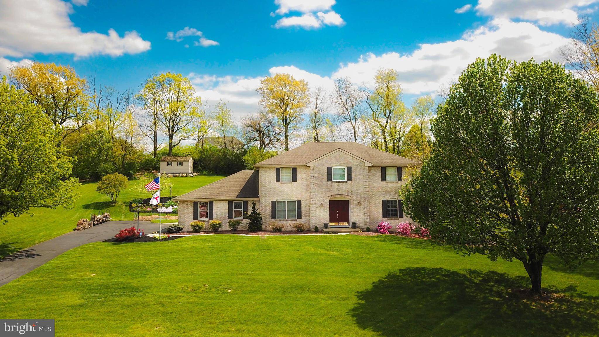 Schnecksville, PA 18078,2240 MEADOW BROOK DR