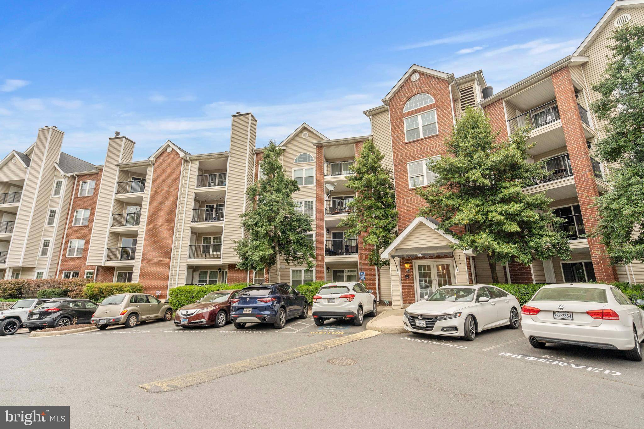 Alexandria, VA 22302,3313 WYNDHAM CIR #2219