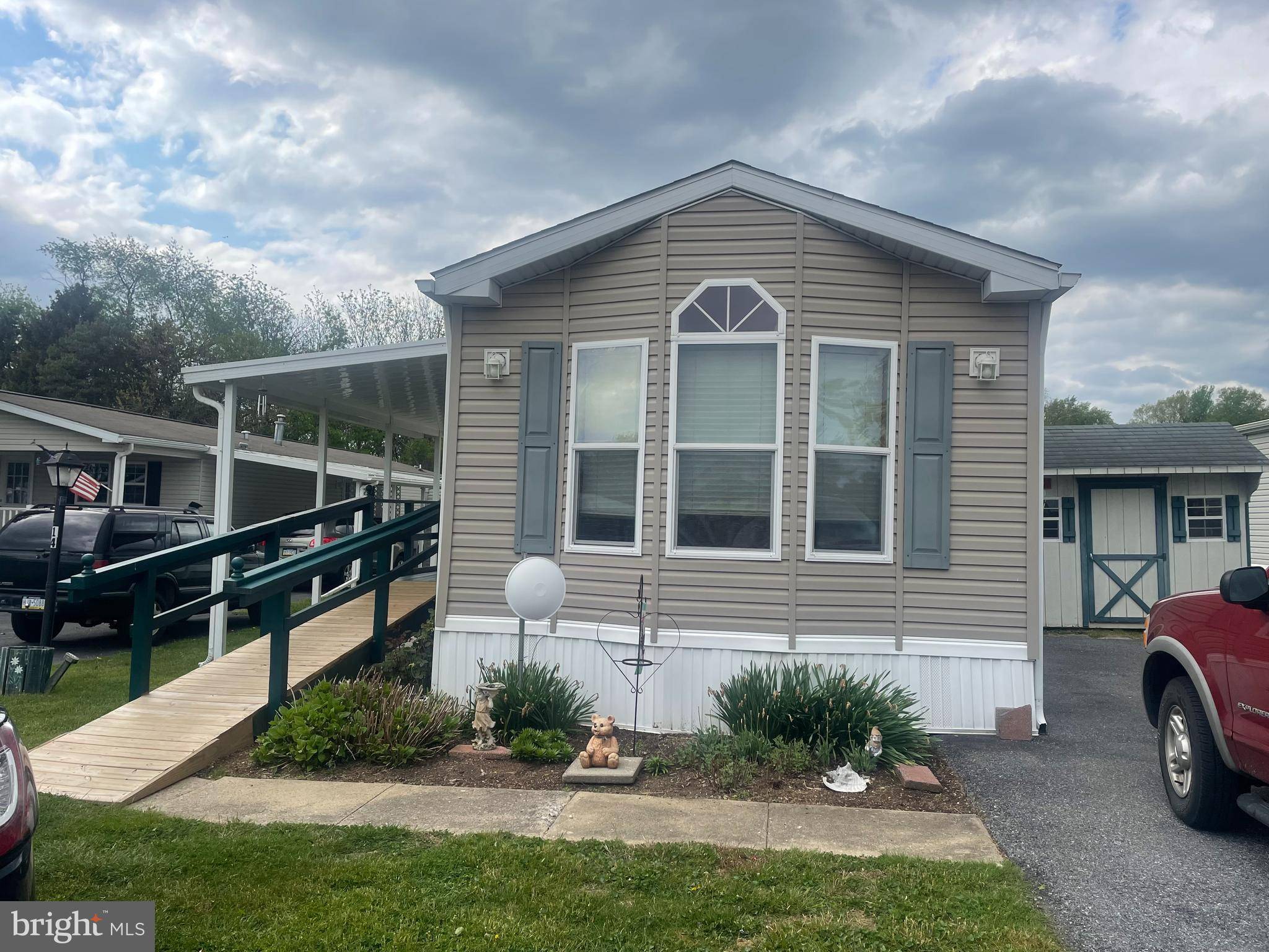 Manheim, PA 17545,14 RIDGEWOOD MNR