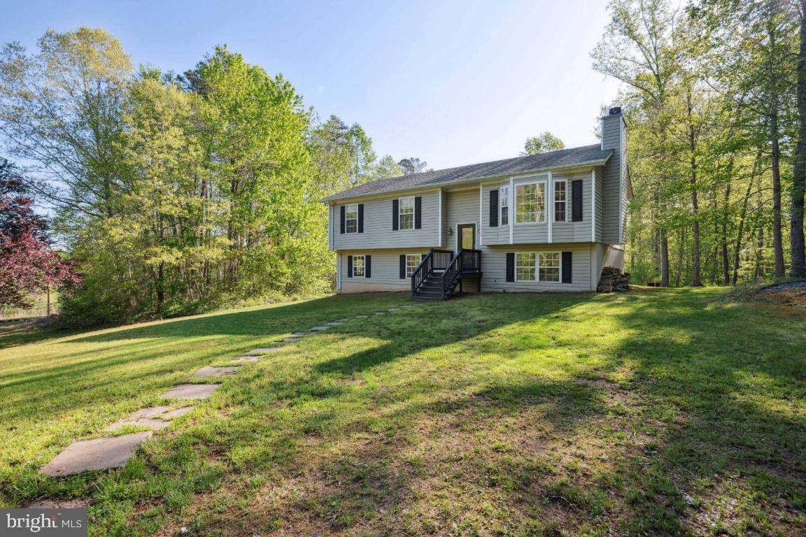 Reva, VA 22735,5488 RIVERBEND LN