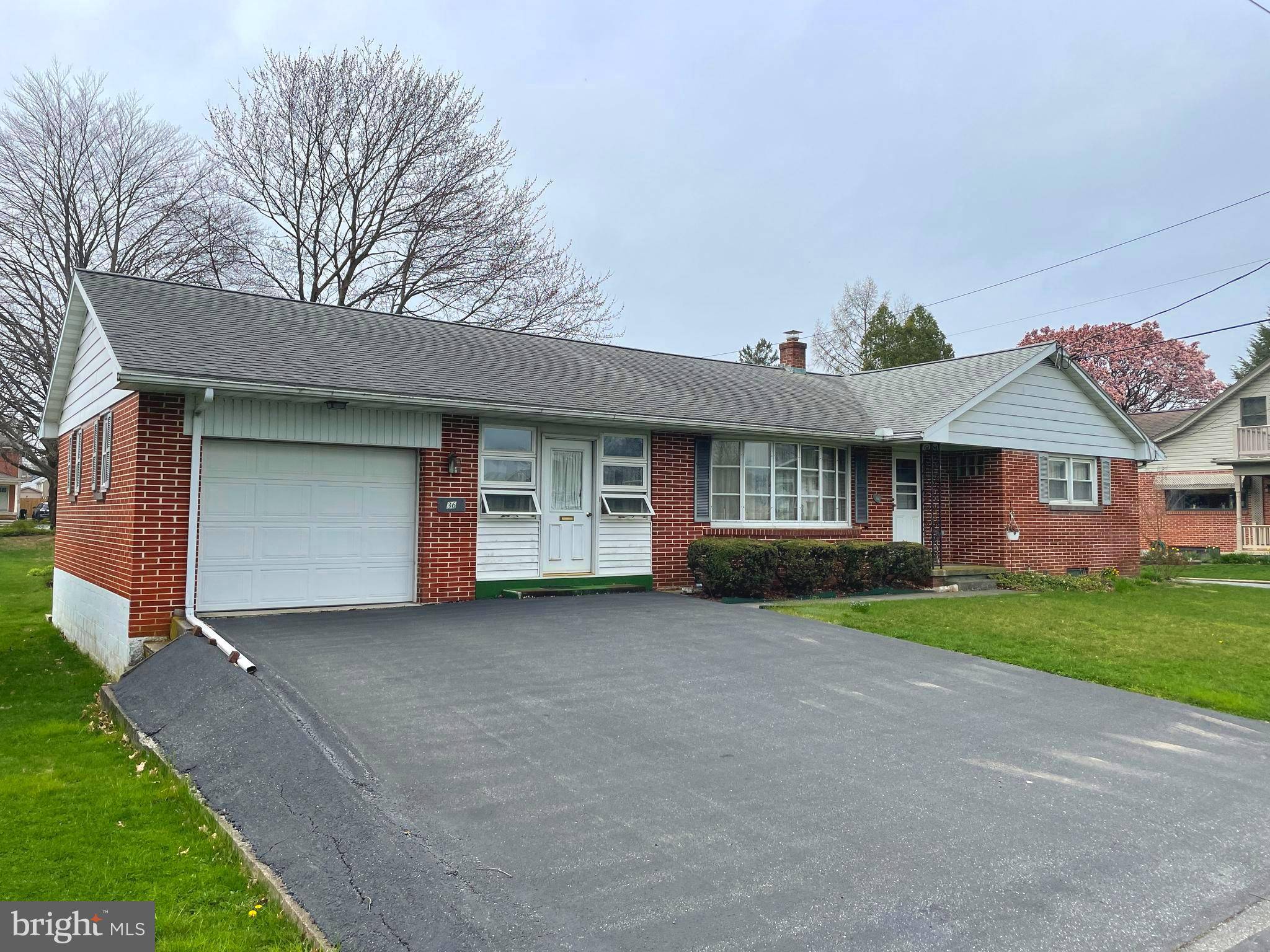 Manheim, PA 17545,36 S OAK ST