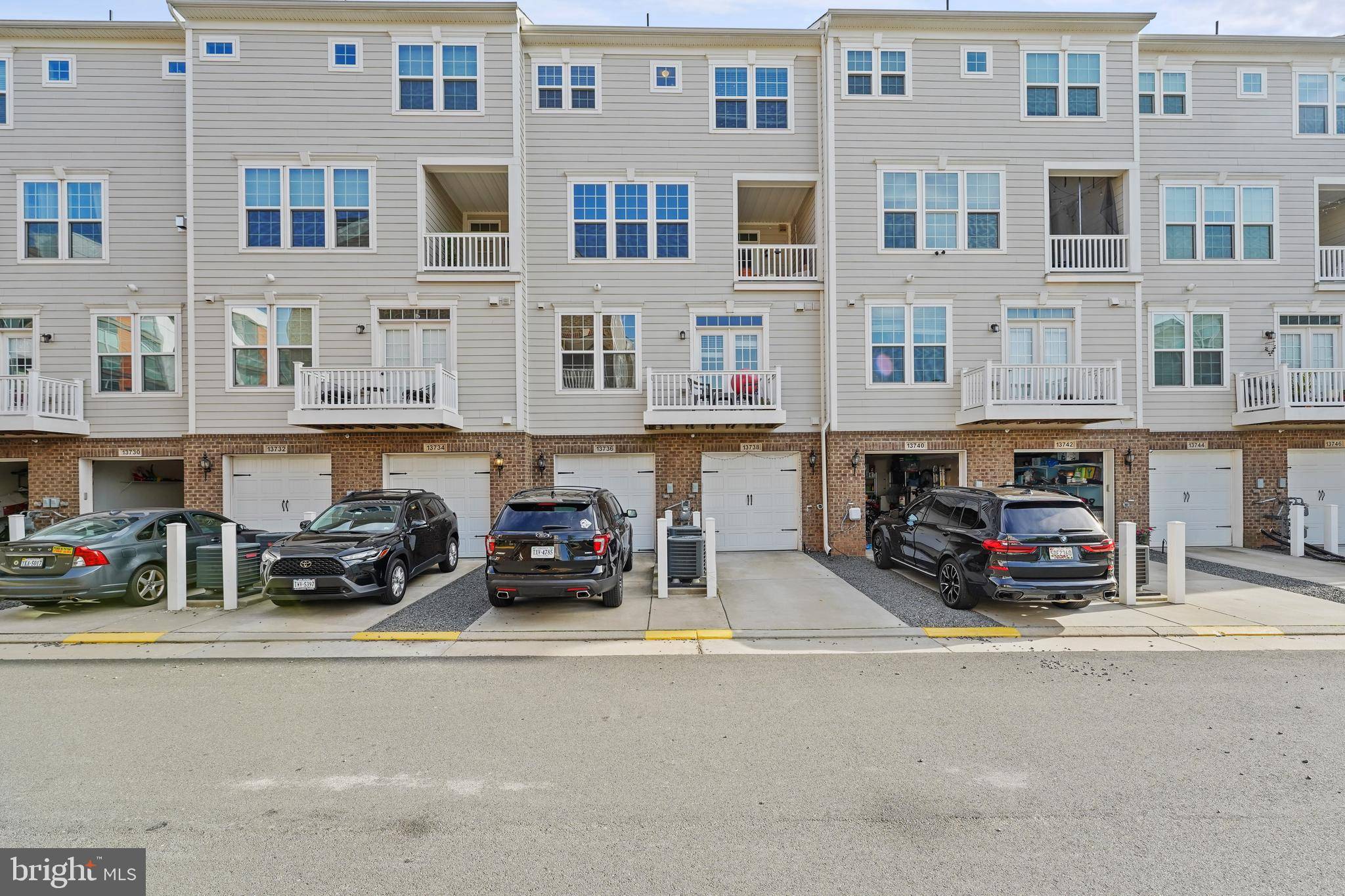 Herndon, VA 20171,13736 ATLANTIS ST #7H